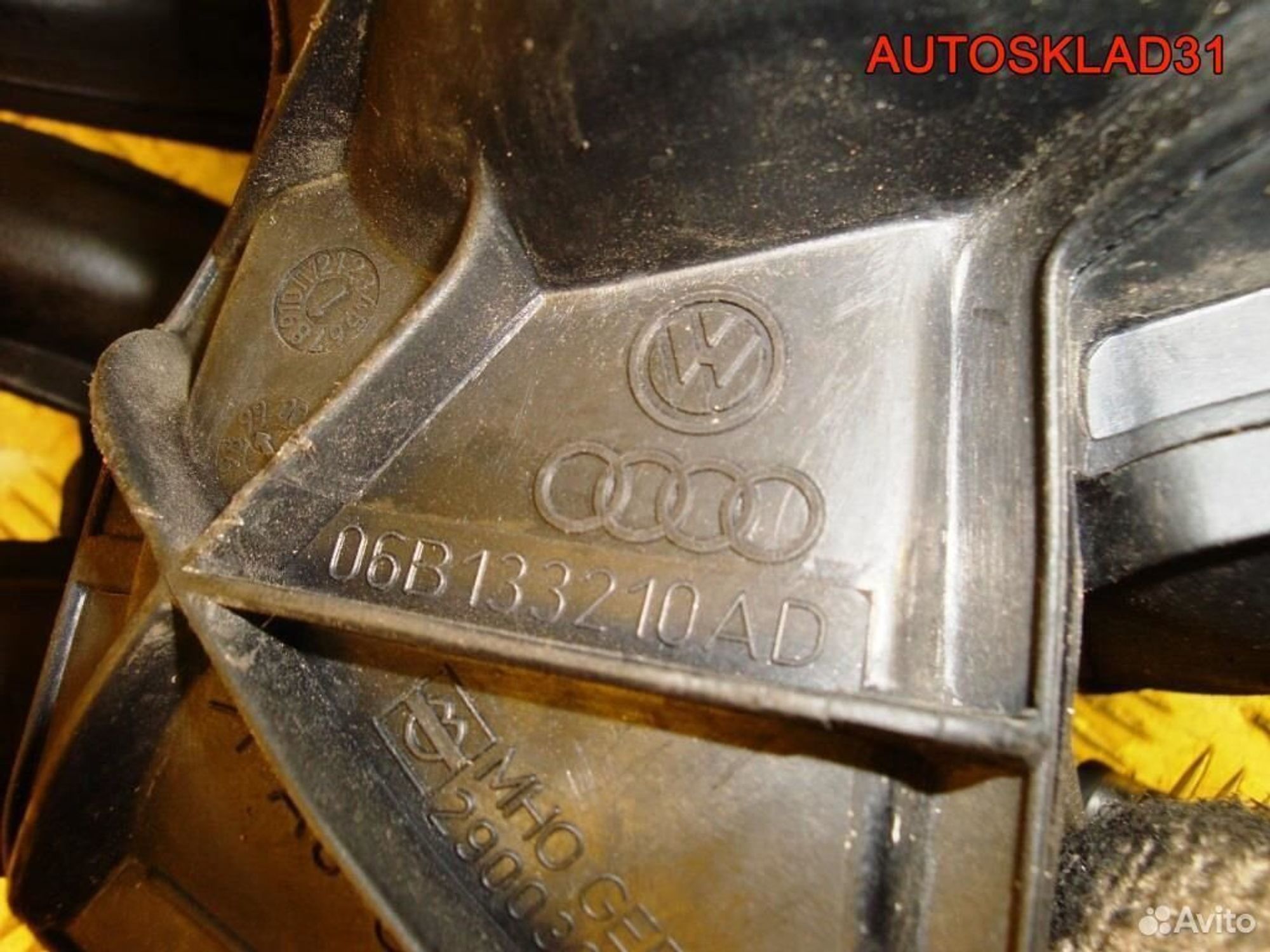 Коллектор впускной Ауди А4 Б5 1,6 ANA 06b133210ad, 1000 рублей, Дубовое