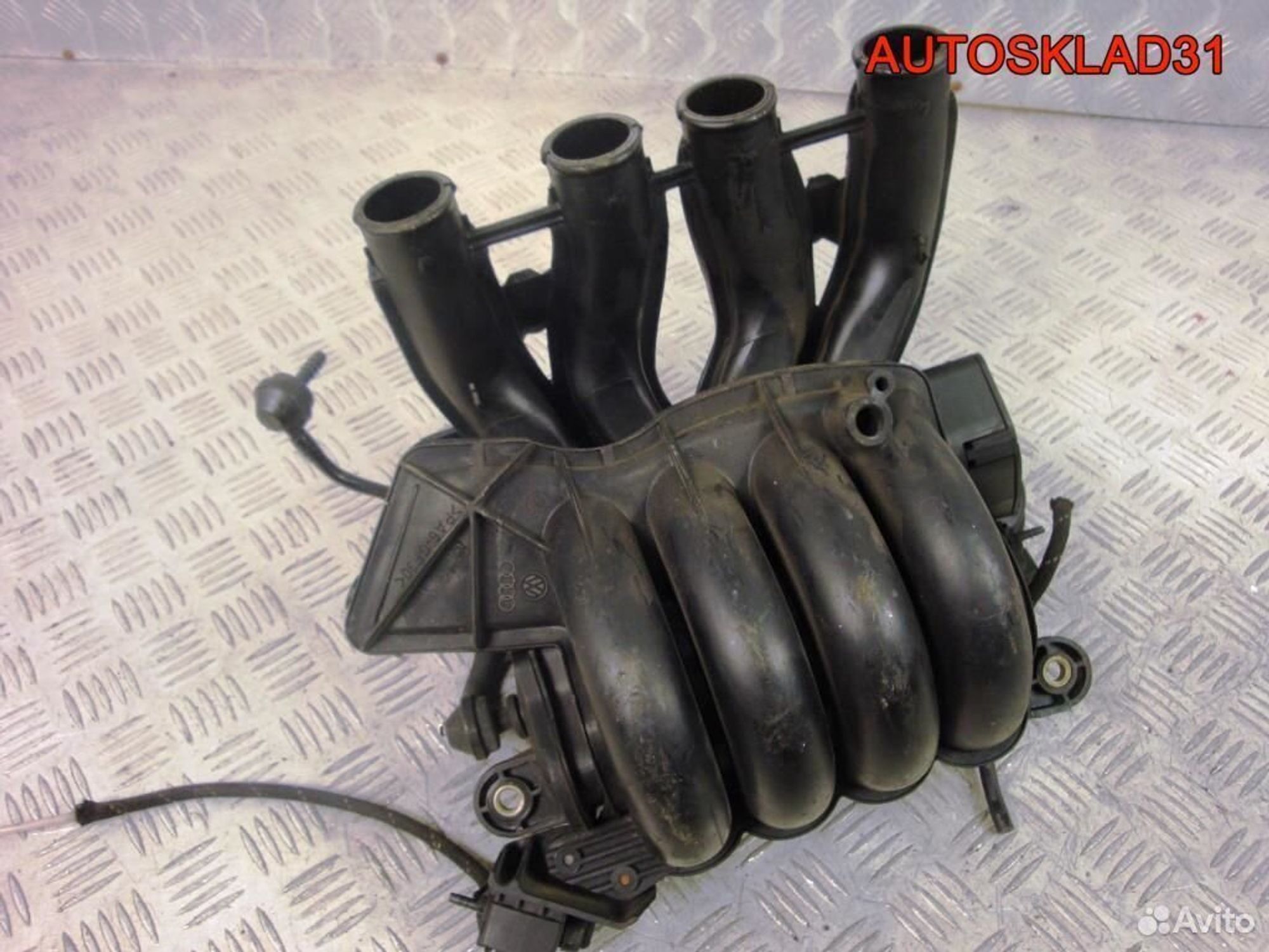 Коллектор впускной Ауди А4 Б5 1,6 ANA 06b133210ad, 1000 рублей, Дубовое