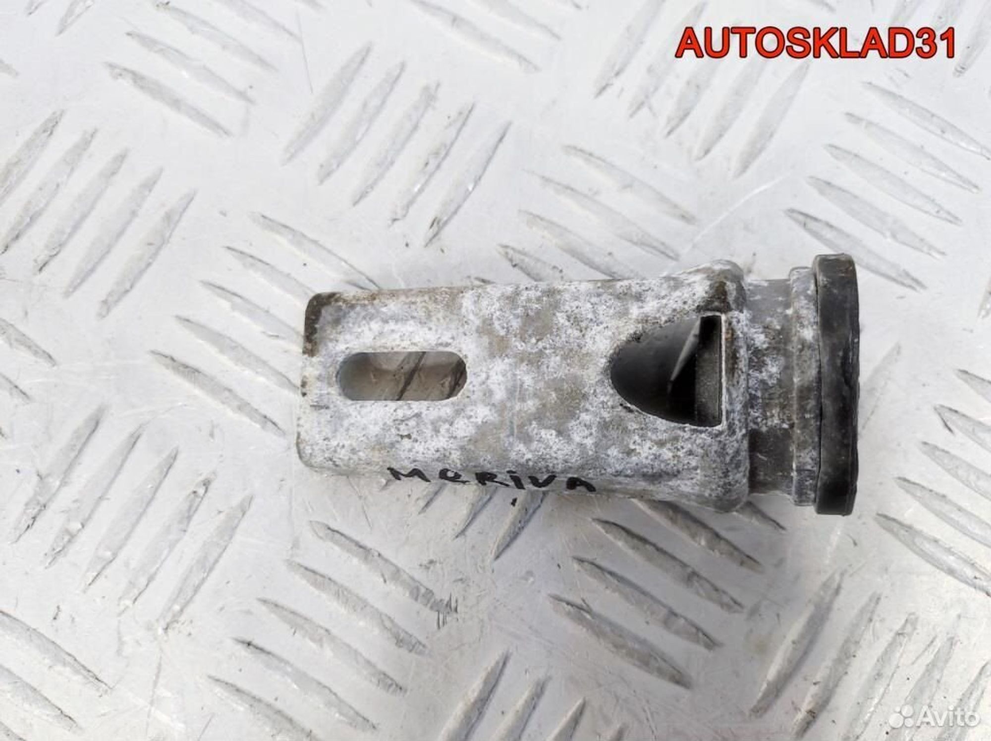 Кронштейн радиатора верхний Opel Meriva 13231452, 1100 рублей, Дубовое