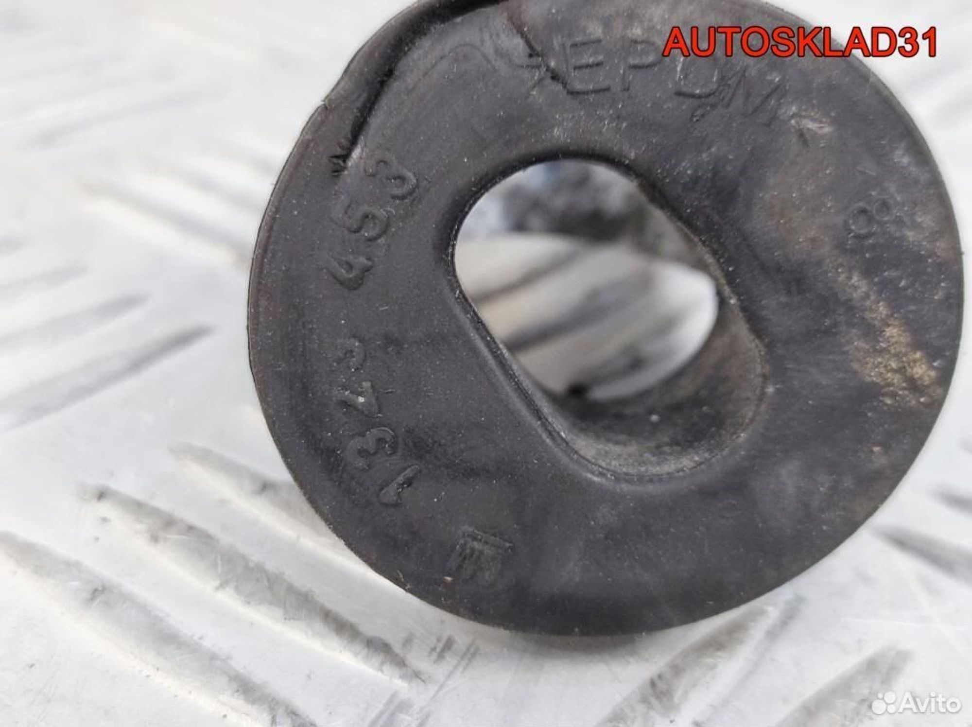 Кронштейн радиатора верхний Opel Meriva 13231452, 1100 рублей, Дубовое