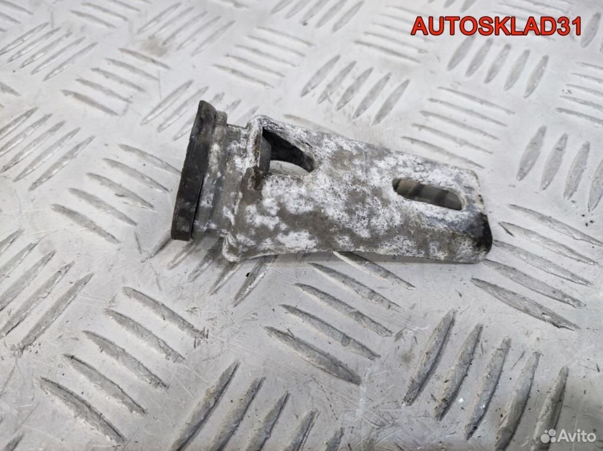 Кронштейн радиатора верхний Opel Meriva 13231452, 1100 рублей, Дубовое