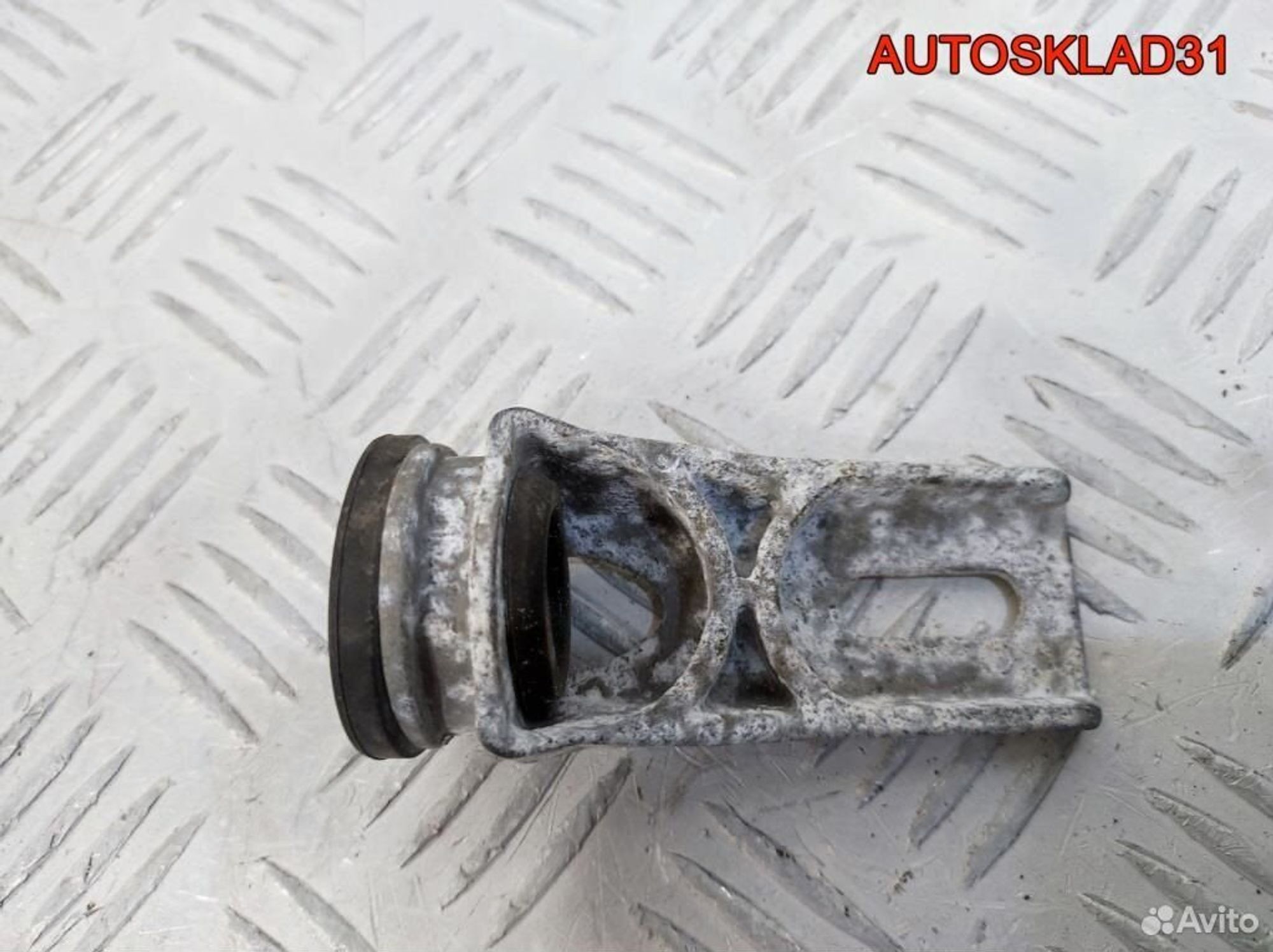 Кронштейн радиатора верхний Opel Meriva 13231452, 1100 рублей, Дубовое