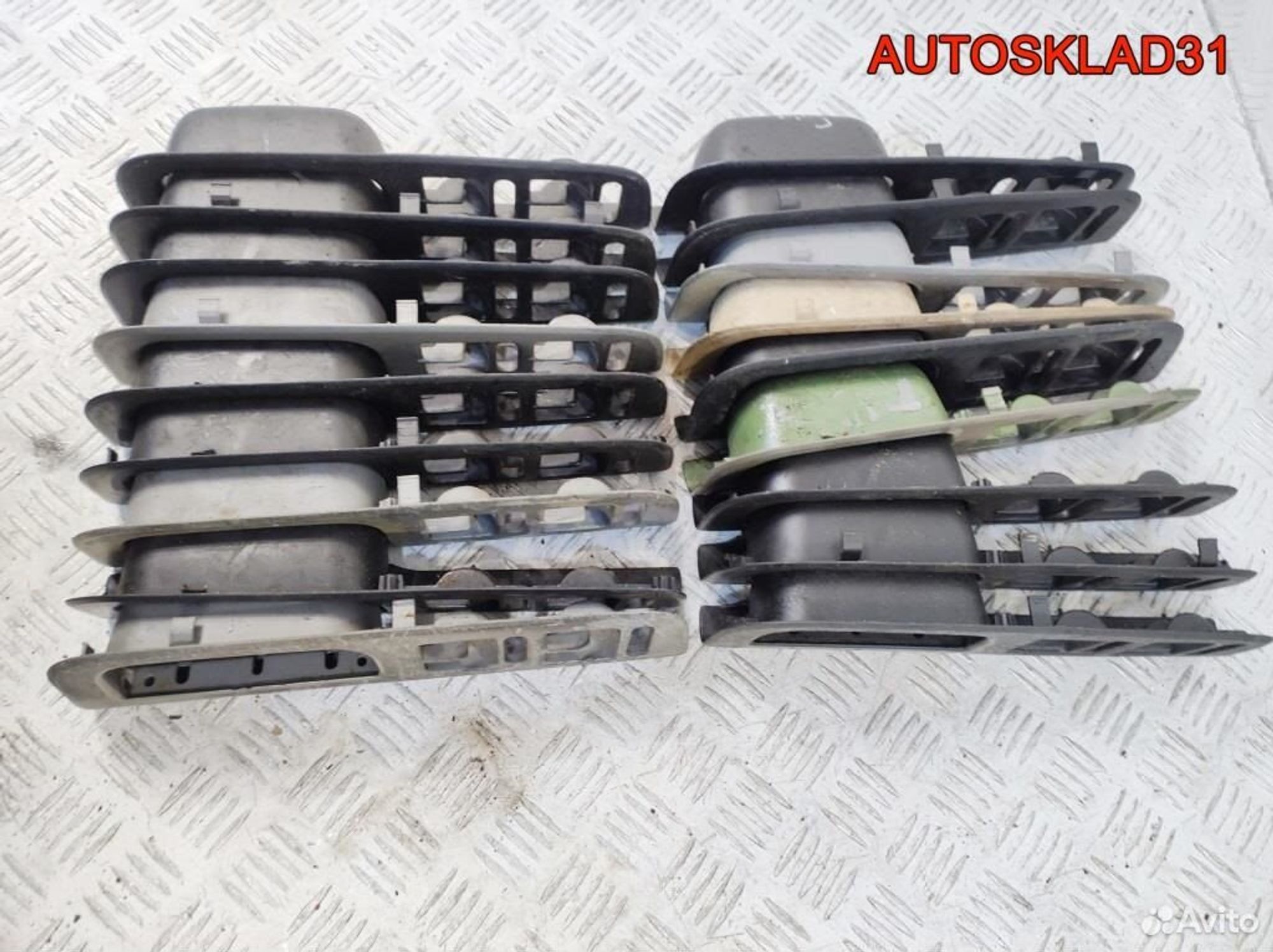 Накладка ручки внутренней VW Passat B5 3B1867171E, 900 рублей, Дубовое