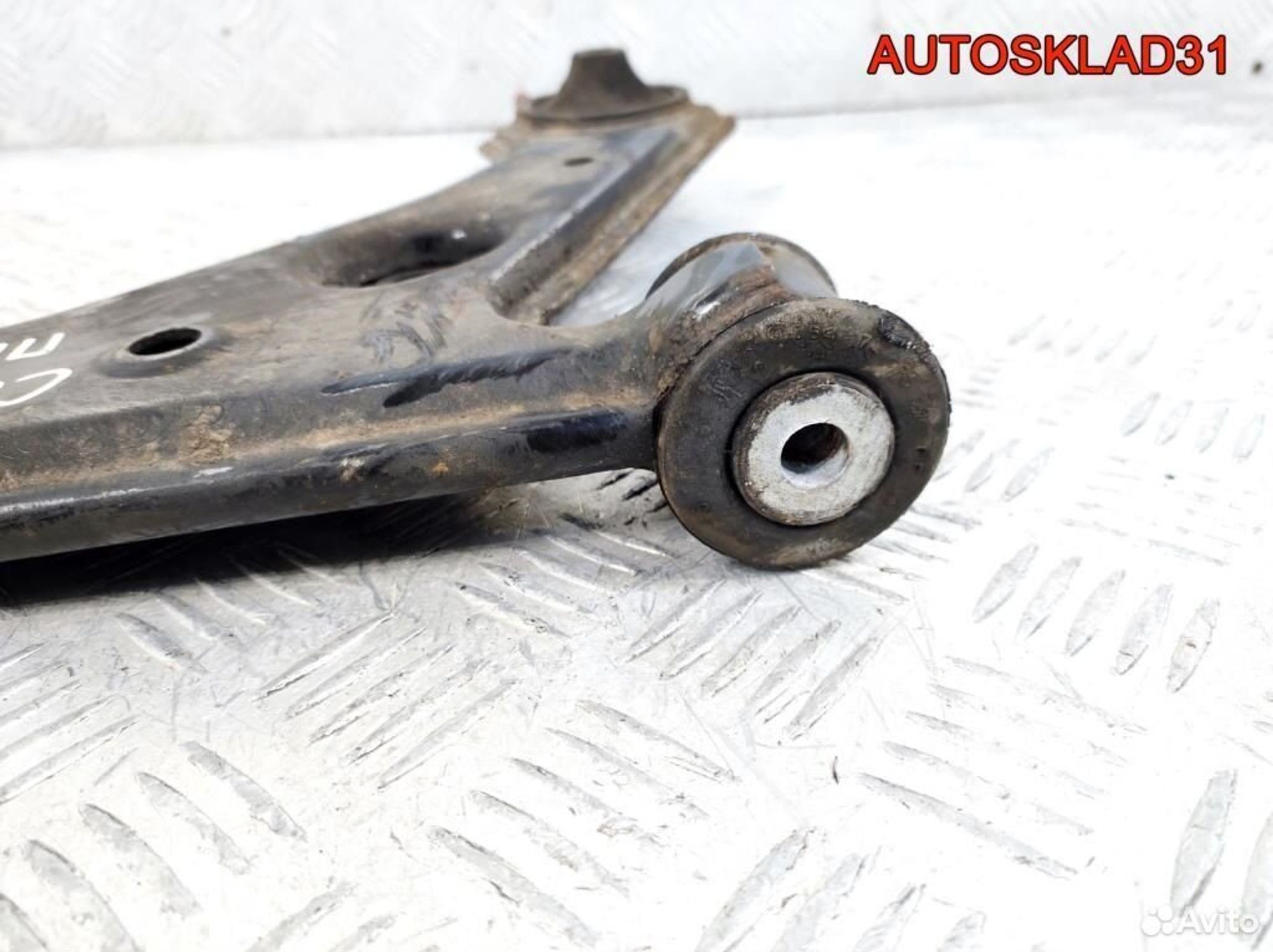 Рычаг передний правый Opel Corsa D 55703231, 1700 рублей, Дубовое