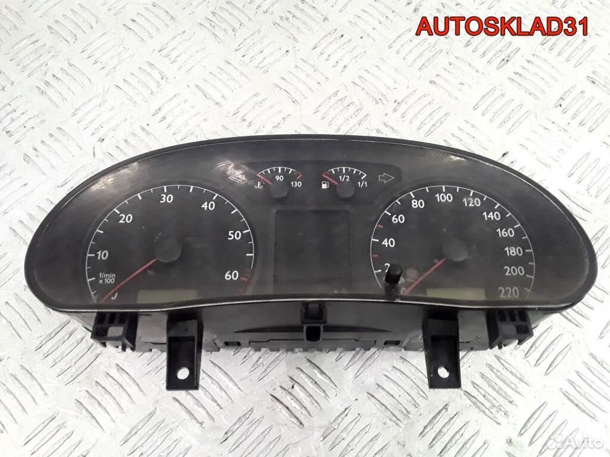 Панель приборов Volkswagen Polo 6Q0920800P, 3200 рублей, Дубовое