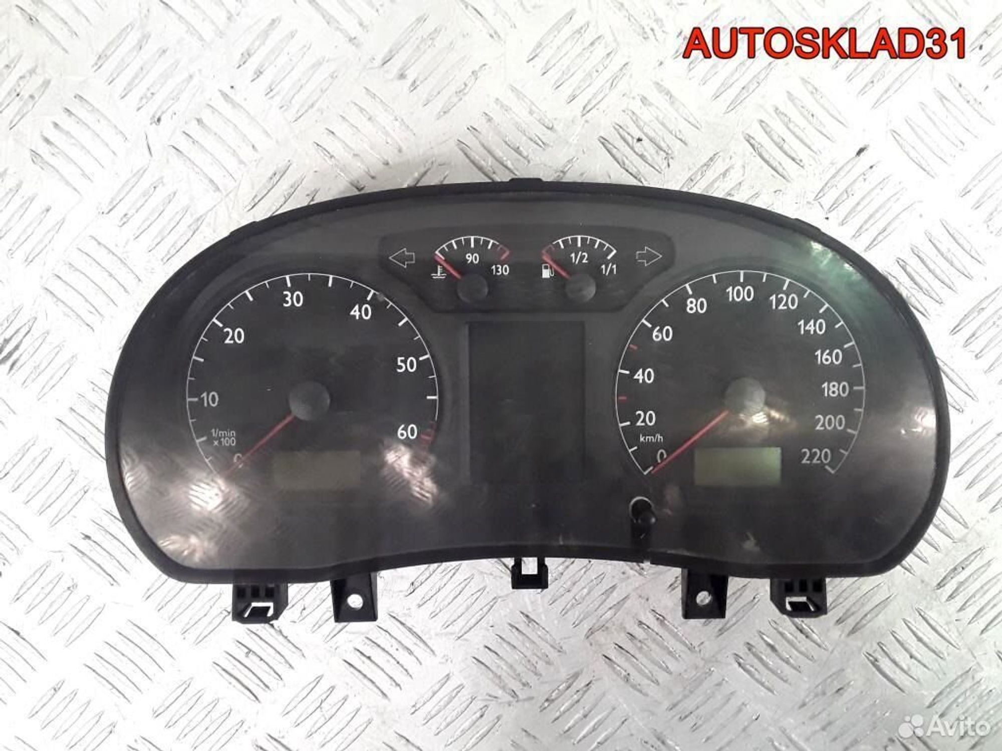 Панель приборов Volkswagen Polo 6Q0920800P, 3200 рублей, Дубовое