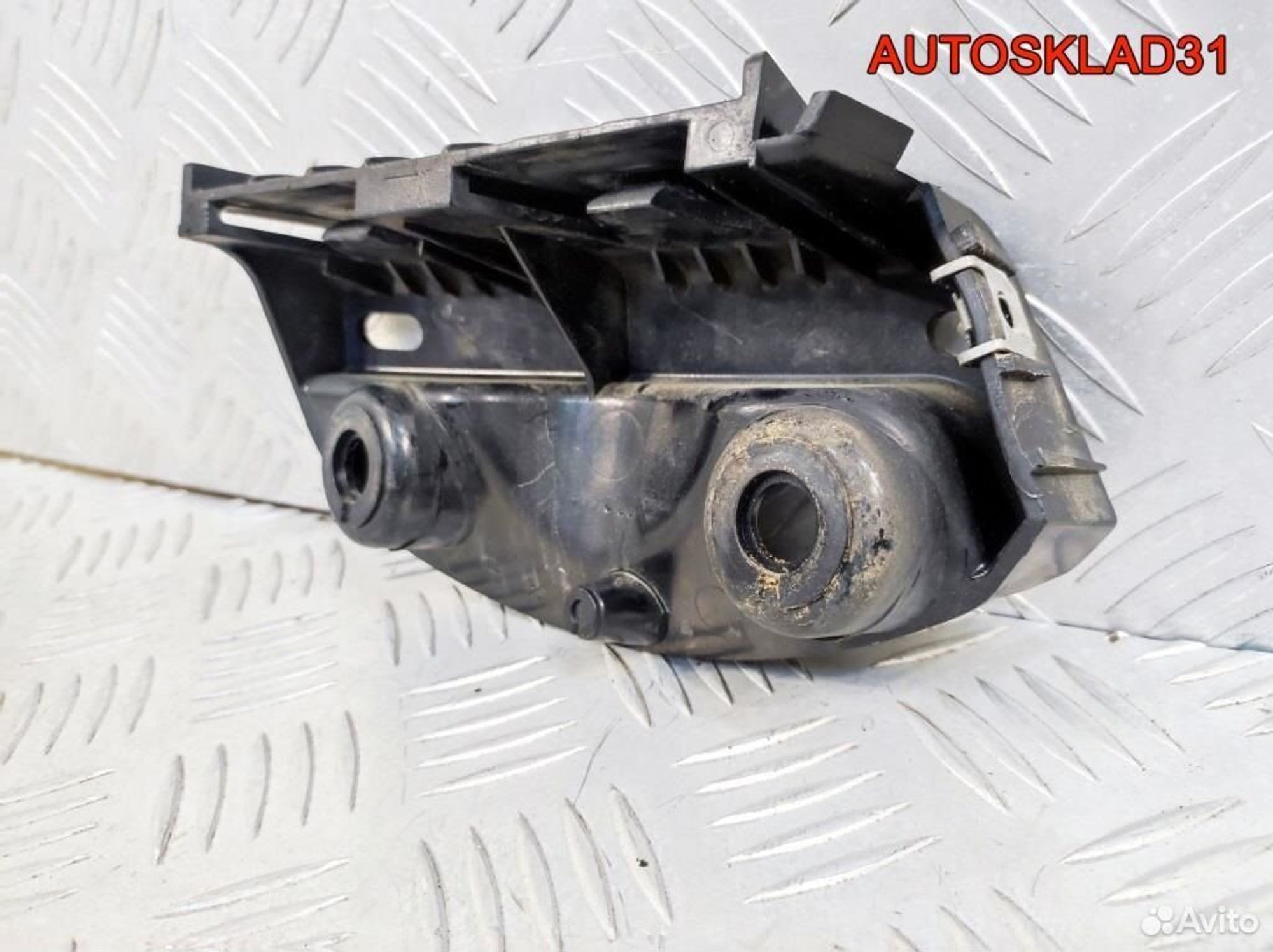 Направляющая заднего бампера правая BMW E90, 600 рублей, Дубовое