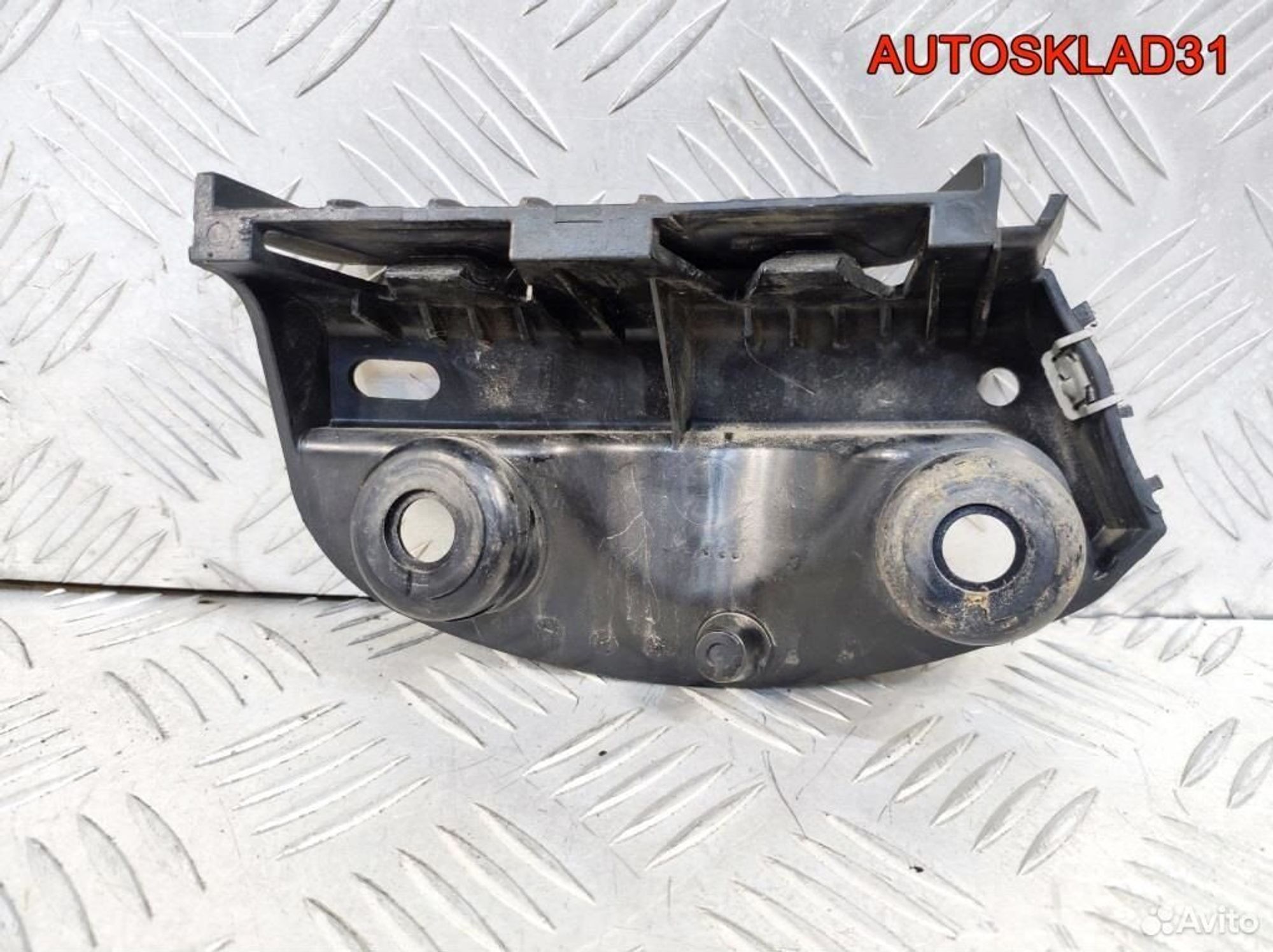 Направляющая заднего бампера правая BMW E90, 600 рублей, Дубовое