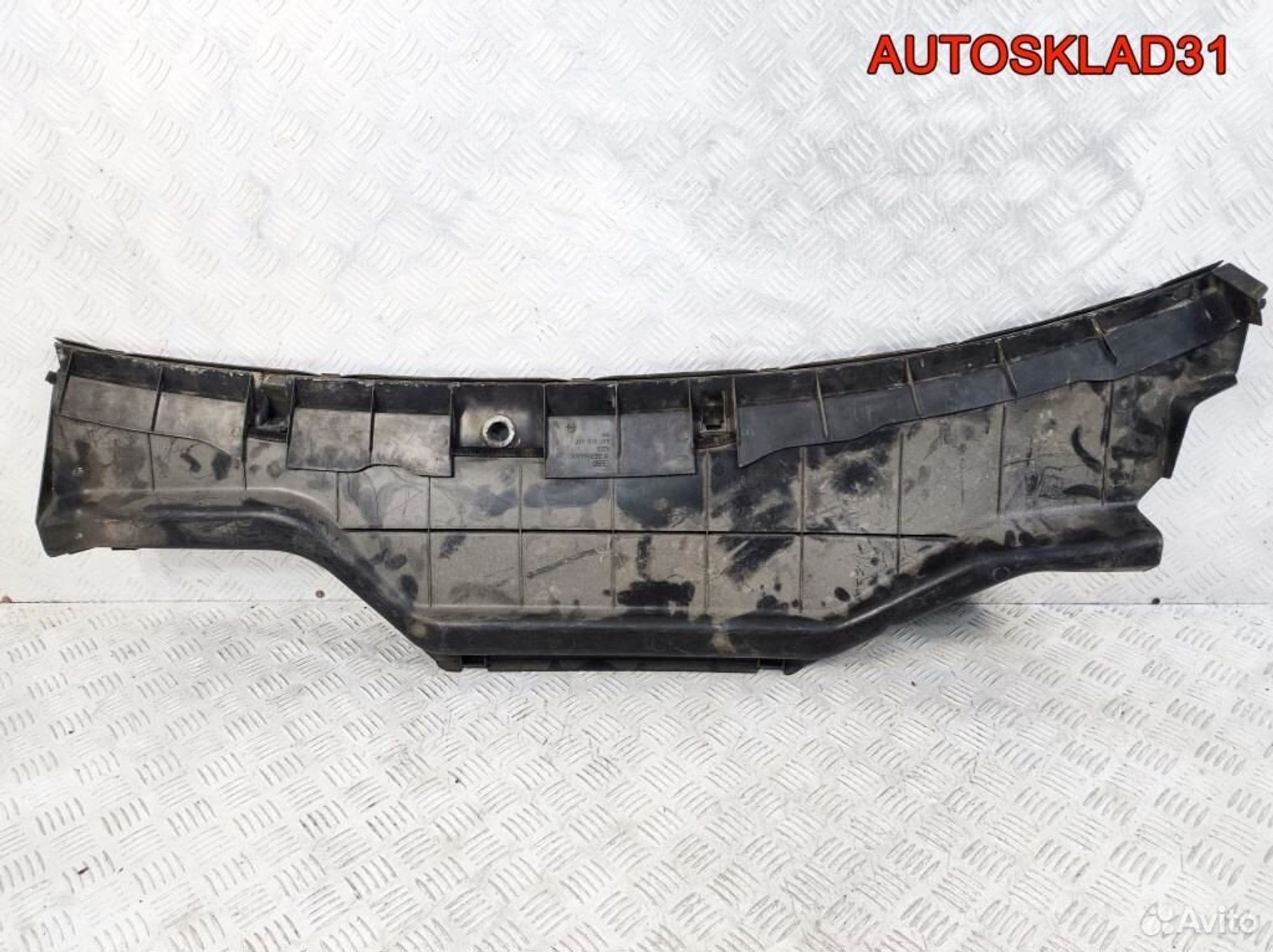 Решетка стеклоочистителя Audi A6 C4 4A1819403B, 2900 рублей, Дубовое