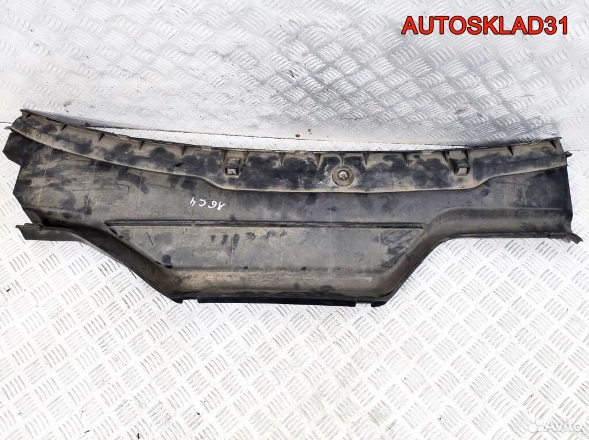 Решетка стеклоочистителя Audi A6 C4 4A1819403B, 2900 рублей, Дубовое