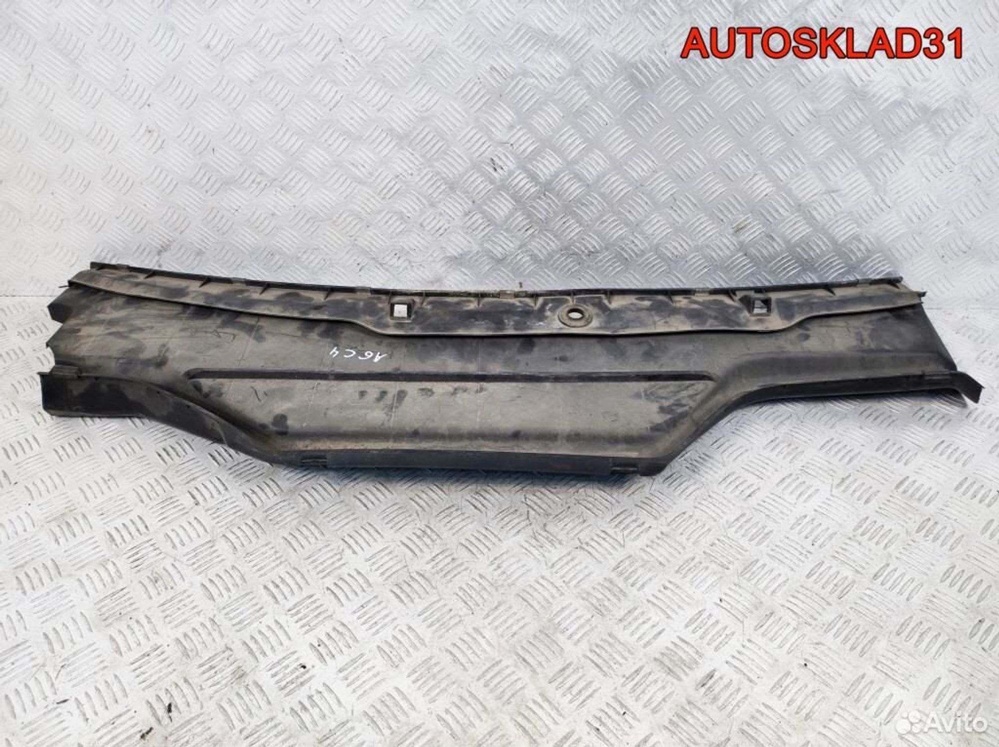 Решетка стеклоочистителя Audi A6 C4 4A1819403B, 2900 рублей, Дубовое