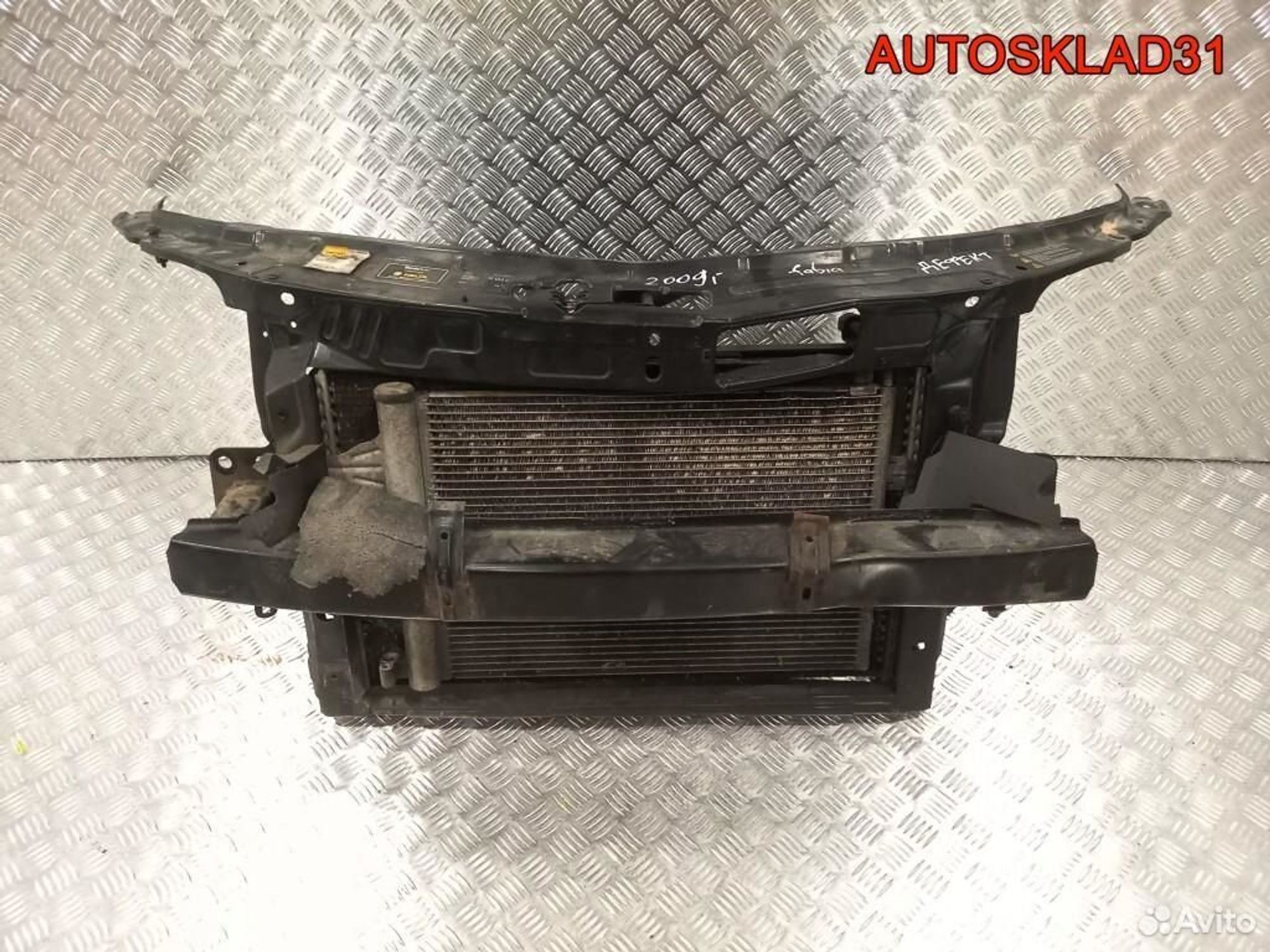 Панель передняя Дефект Skoda Fabia 5J0805591, 10200 рублей, Дубовое