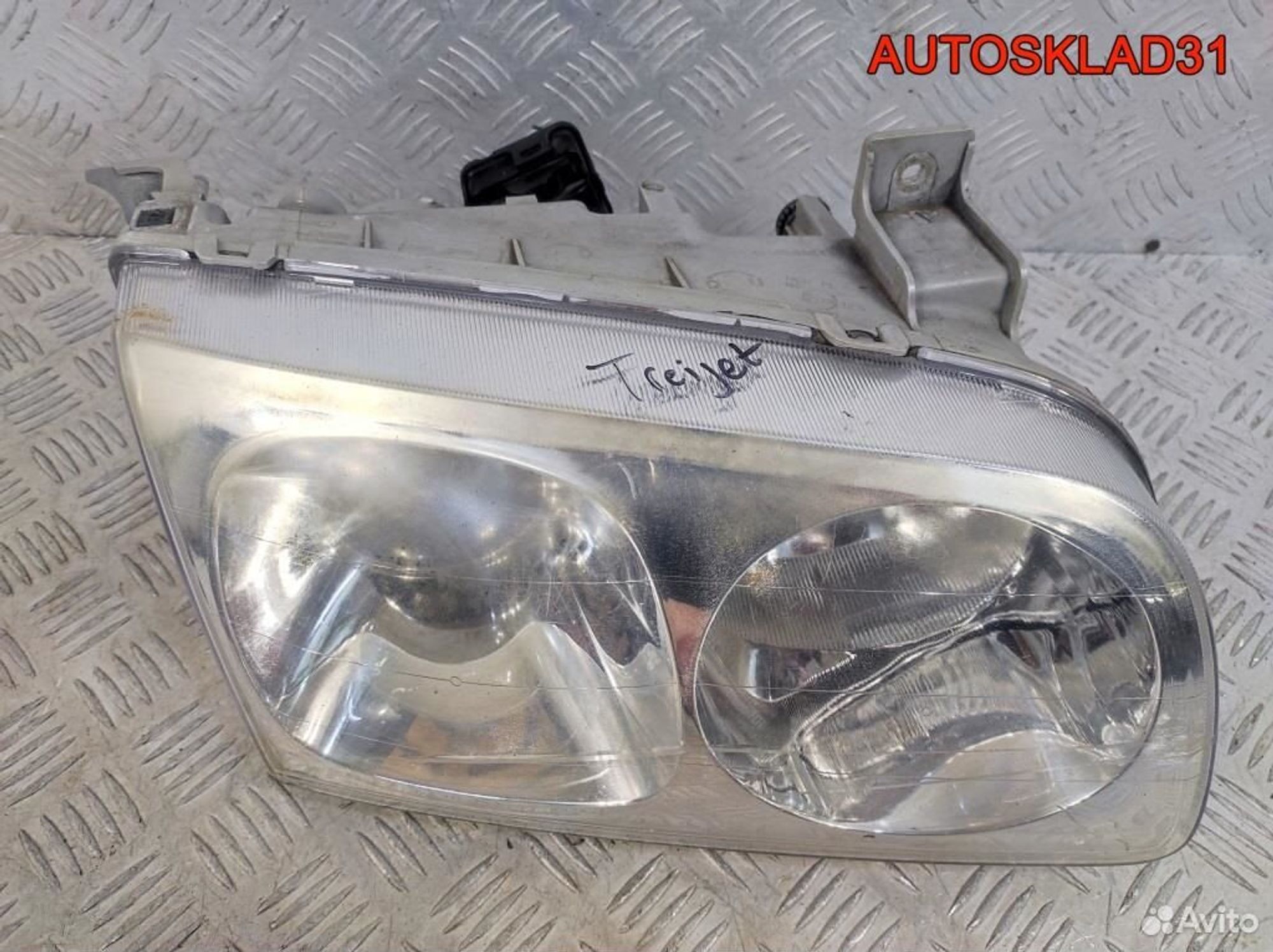 Фара правая Hyundai Trajet 921023A000, 9800 рублей, Дубовое