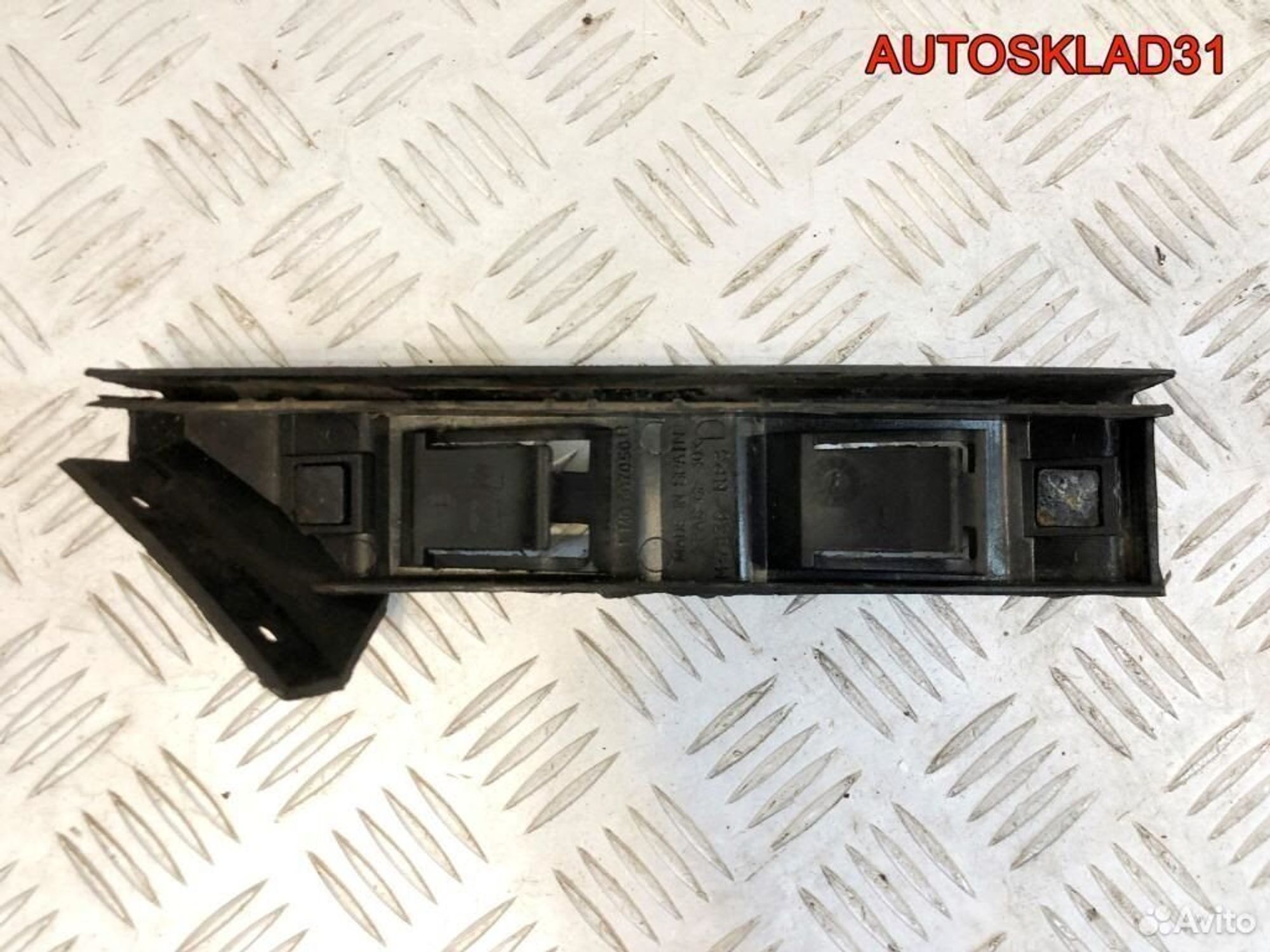 Направляющая переднего бампера правая Seat Leon 1M, 900 рублей, Дубовое