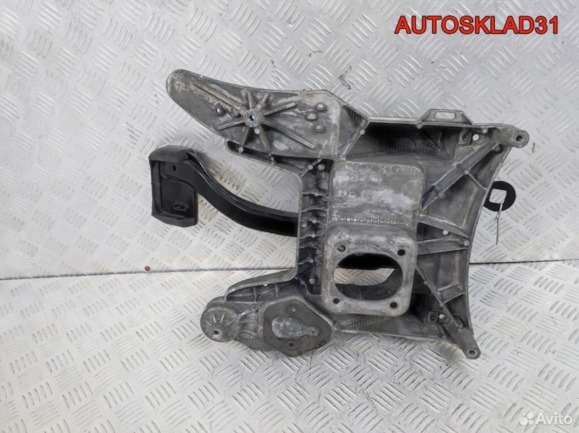 Педаль тормоза АКПП VW Touareg 7L0723142B, 2100 рублей, Дубовое