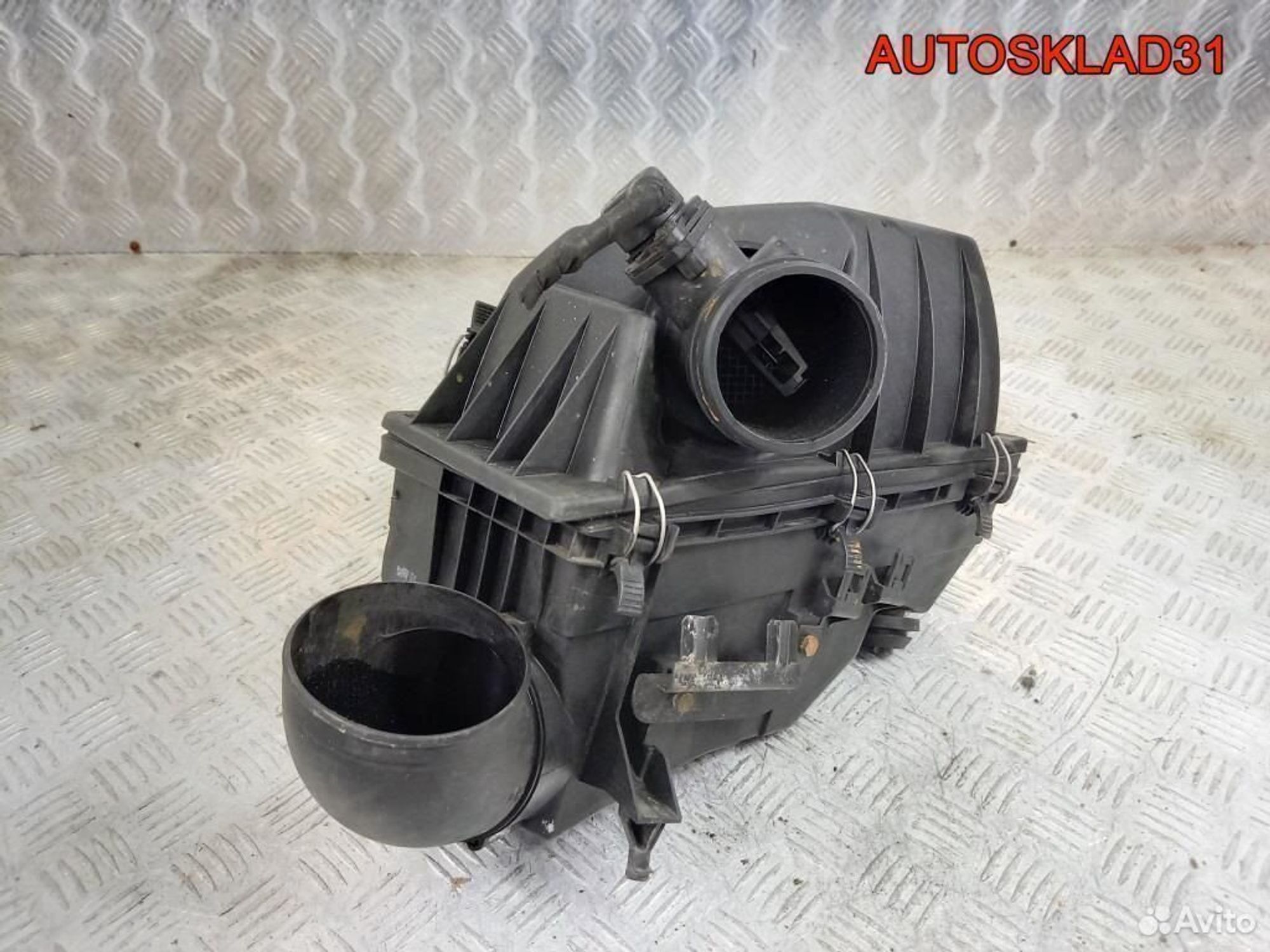 Корпус воздушного фильтра Мерседес В211 6040940604, 1200 рублей, Дубовое