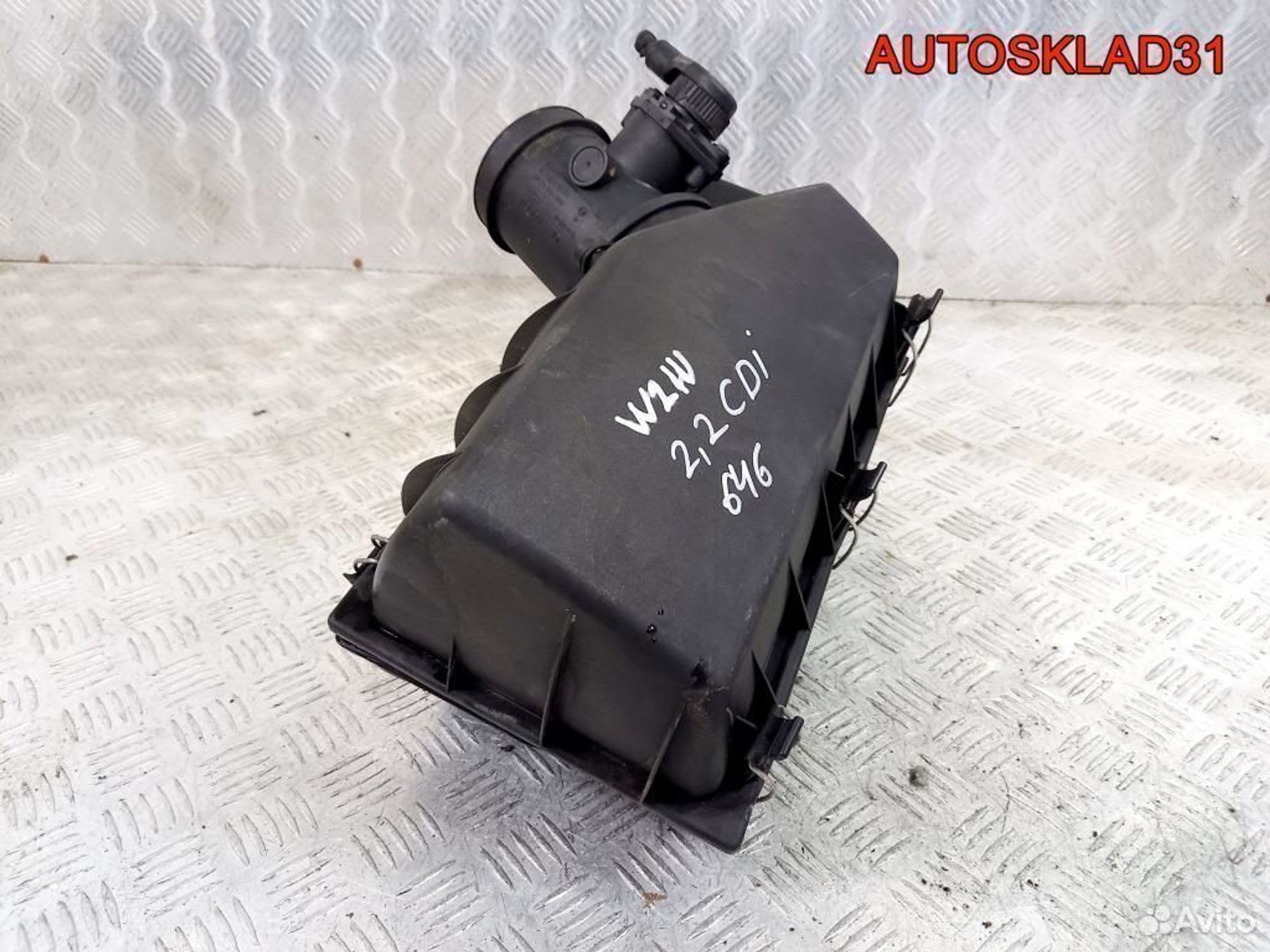 Корпус воздушного фильтра Мерседес В211 6040940604, 1200 рублей, Дубовое