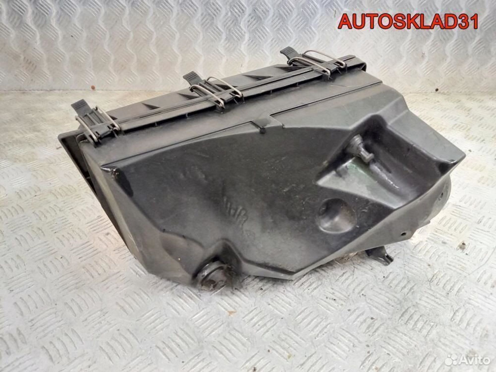 Корпус воздушного фильтра Мерседес В211 6040940604, 1200 рублей, Дубовое