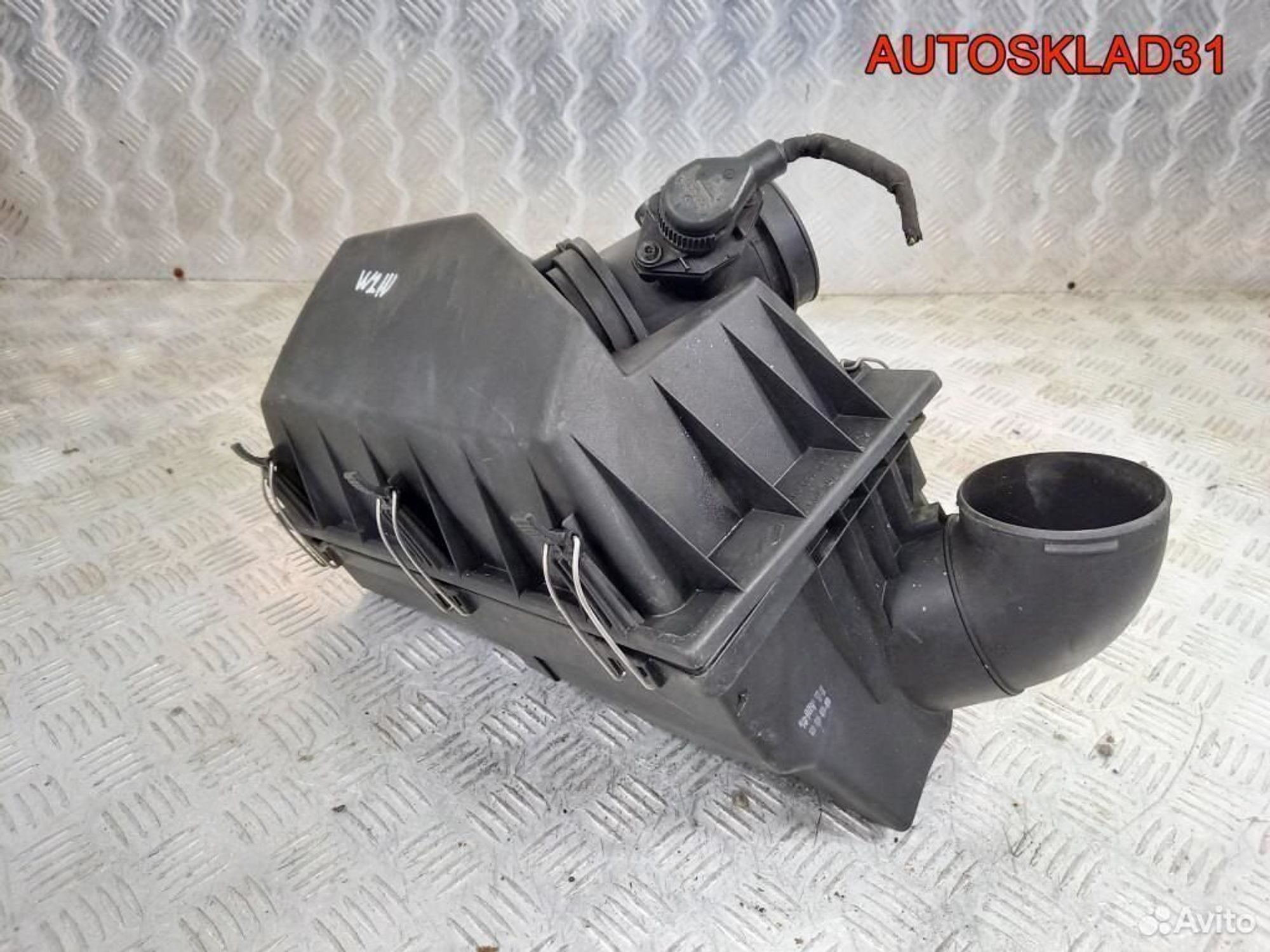 Корпус воздушного фильтра Мерседес В211 6040940604, 1200 рублей, Дубовое