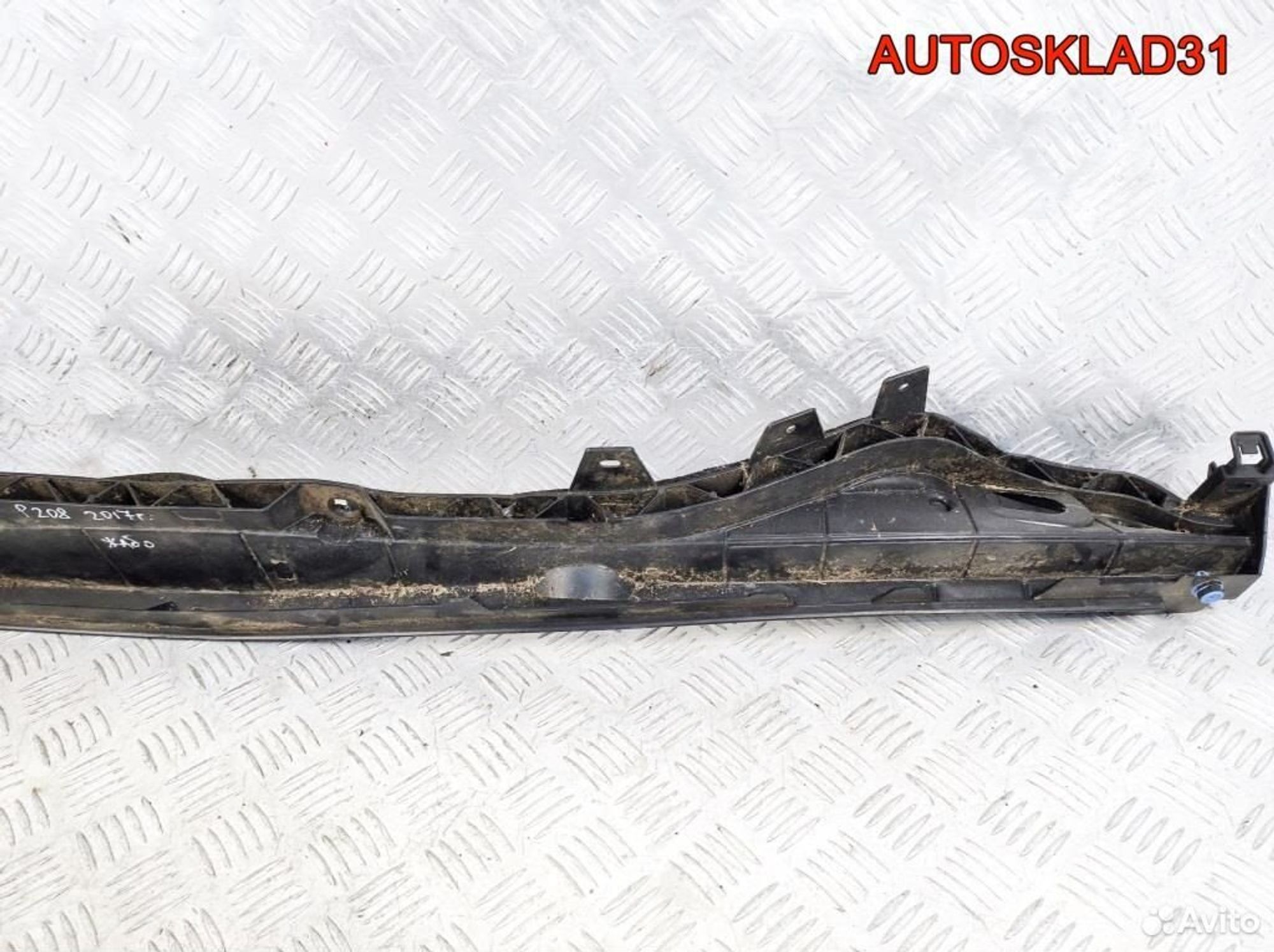 Решетка стеклоочистителя Peugeot 208 9676158680, 3700 рублей, Дубовое