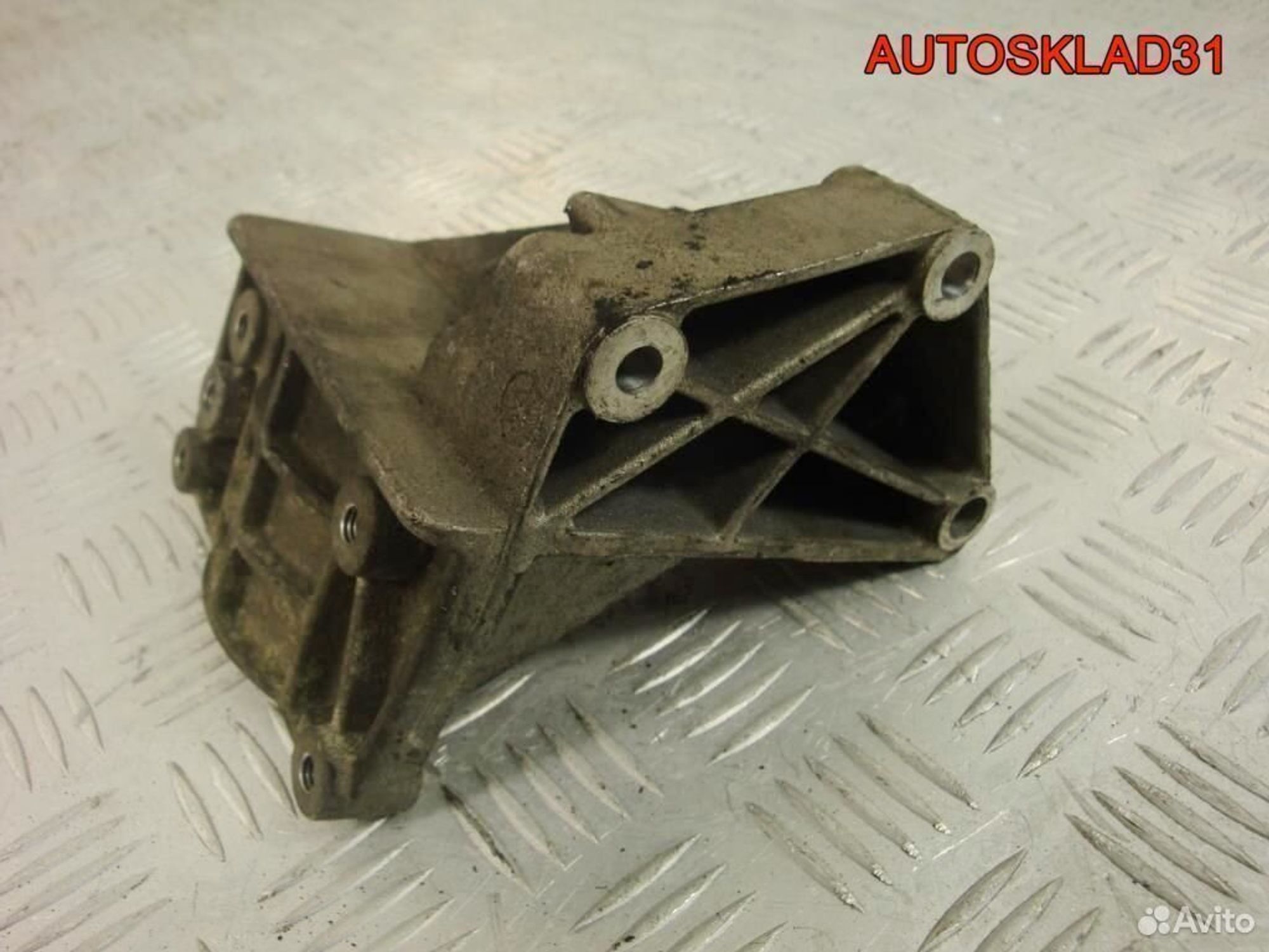 Кронштейн гидроусилителя Ford Fiesta 2s6e3k738ab, 600 рублей, Дубовое