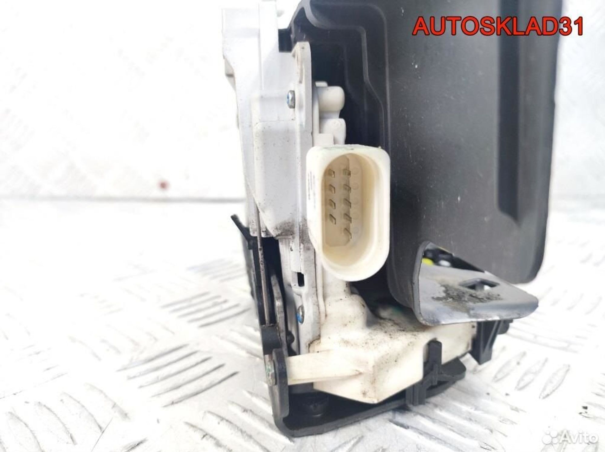 Замок двери передней левой Audi A4 B7 8E1837015AB, 3600 рублей, Дубовое