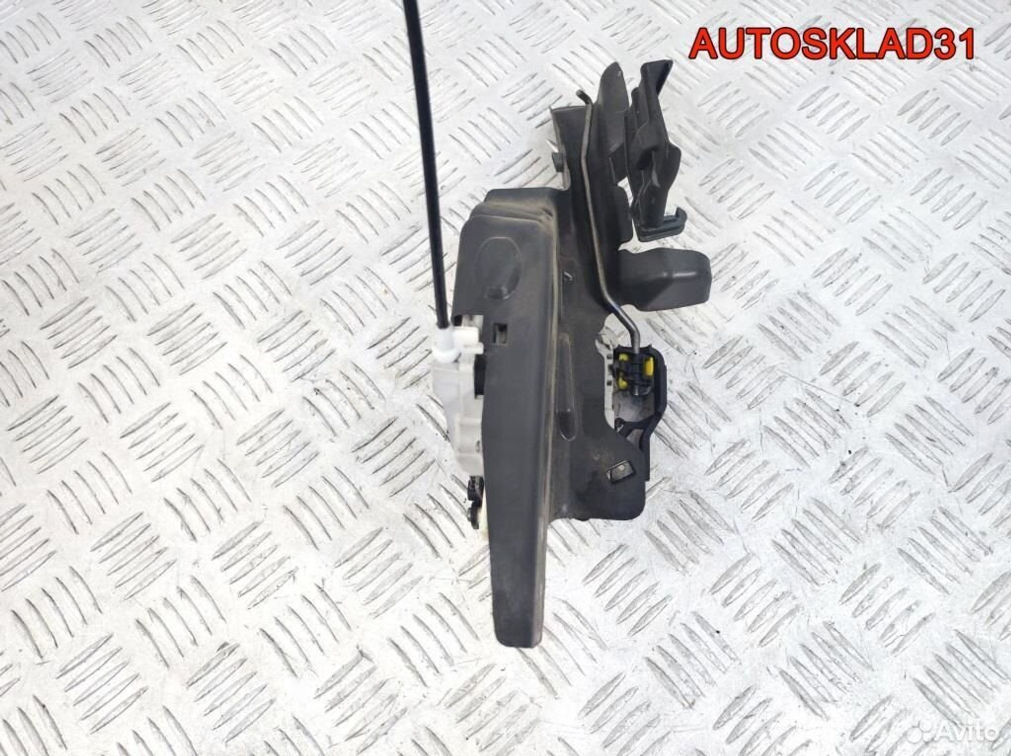 Замок двери передней левой Audi A4 B7 8E1837015AB, 3600 рублей, Дубовое