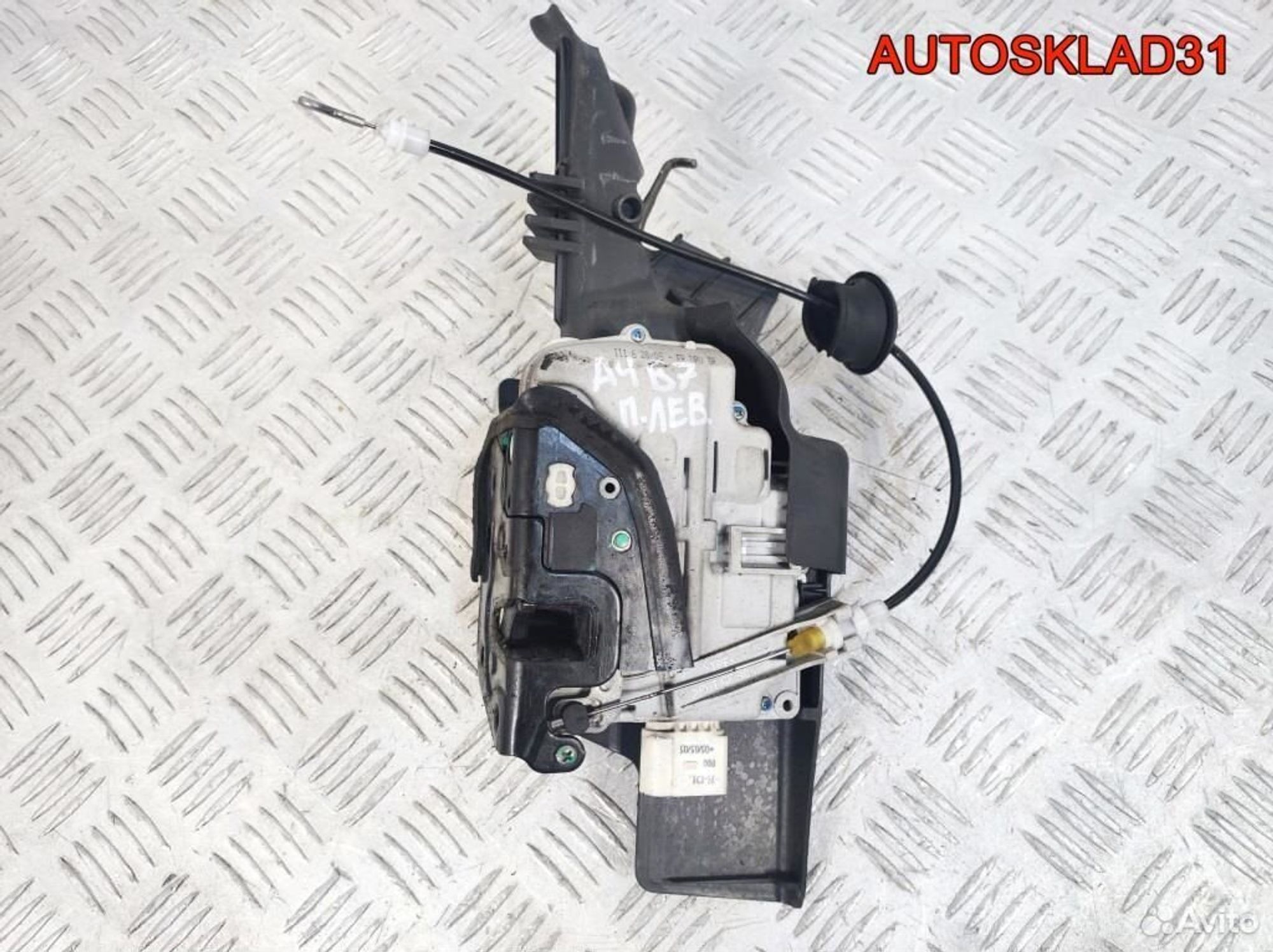 Замок двери передней левой Audi A4 B7 8E1837015AB, 3600 рублей, Дубовое