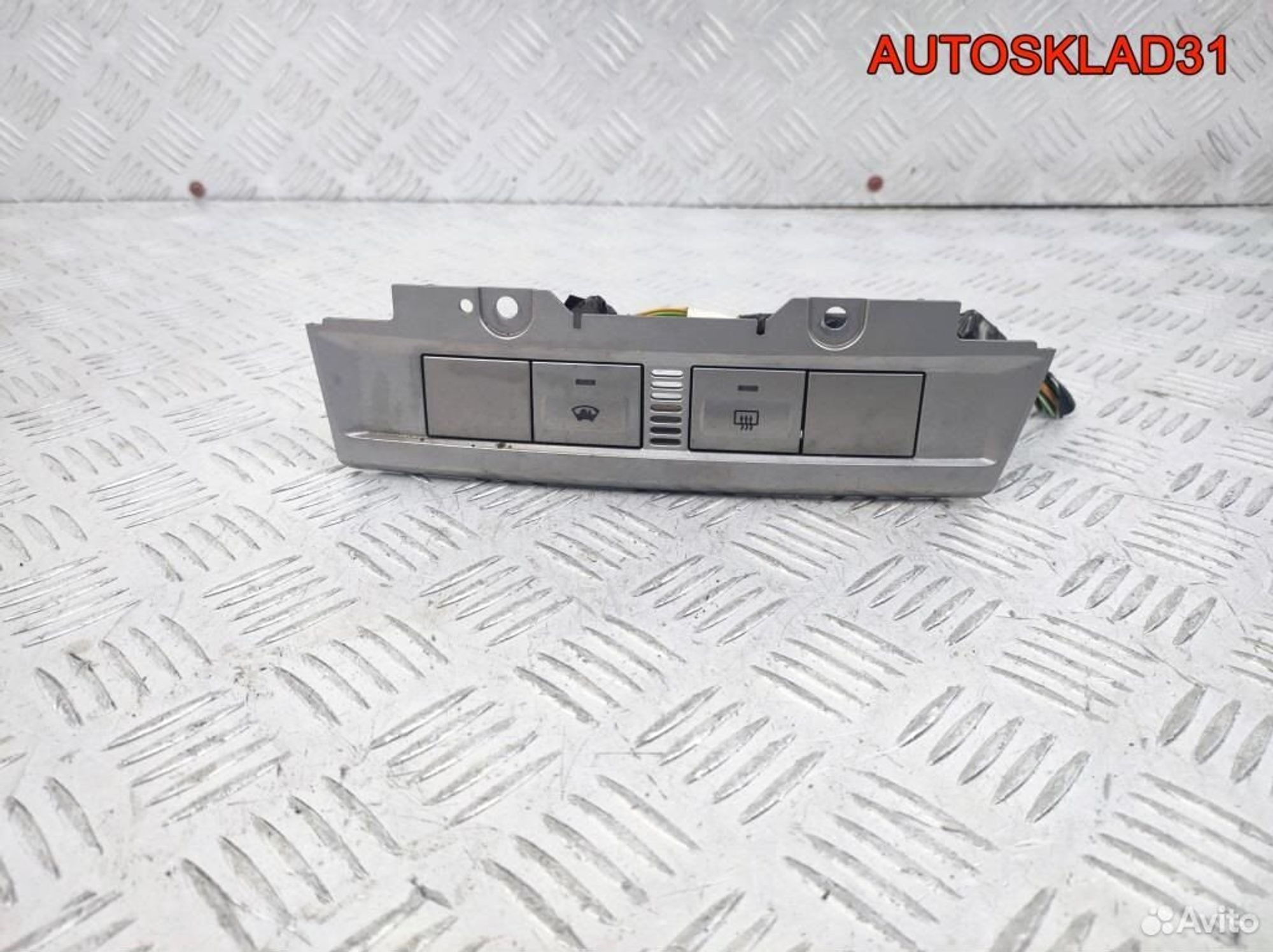 Блок кнопок Ford Focus 2 4M5113D734BC, 900 рублей, Дубовое