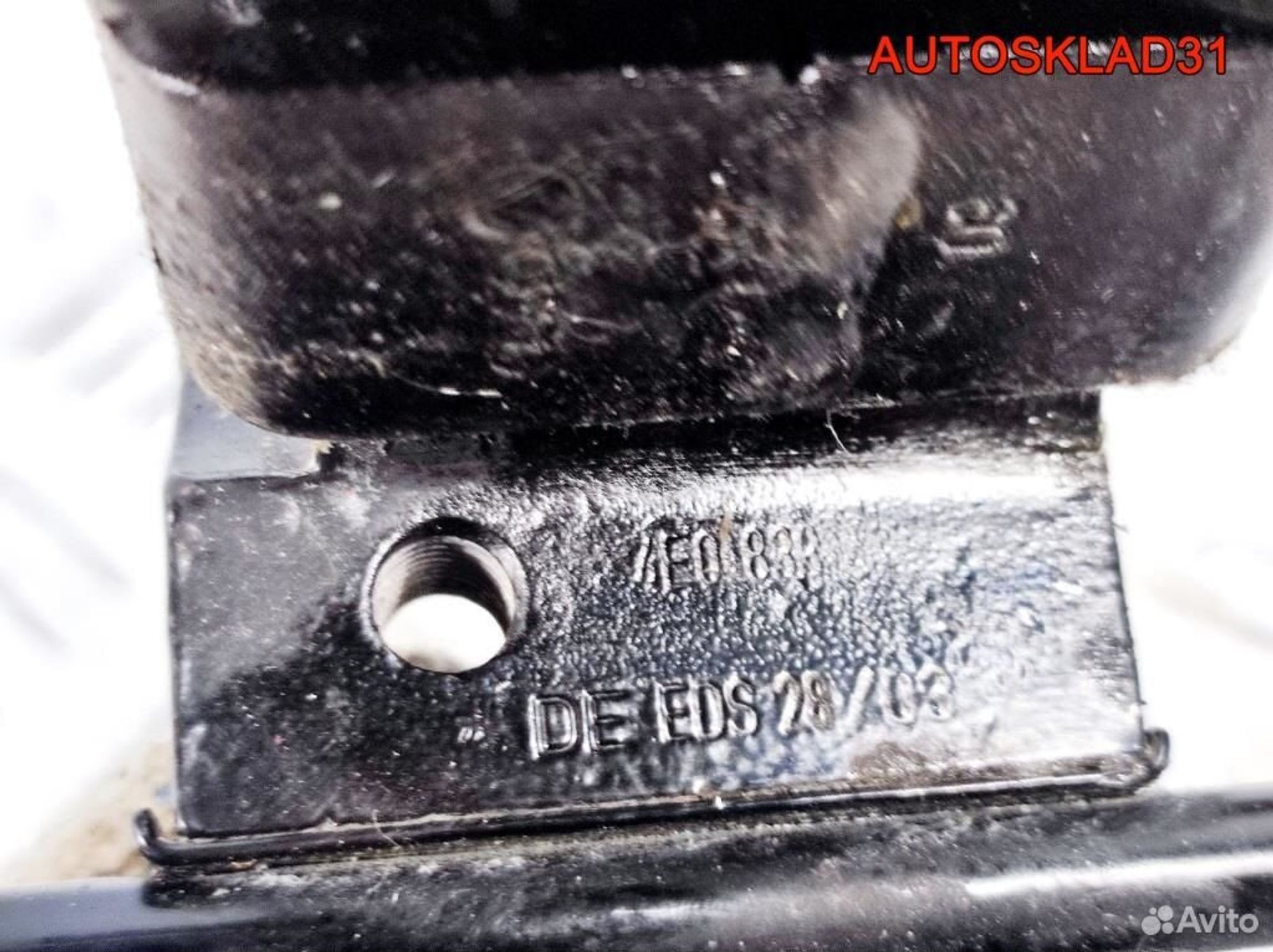 Петля двери задней левой Audi A8 D3 4E0833411C, 1700 рублей, Дубовое