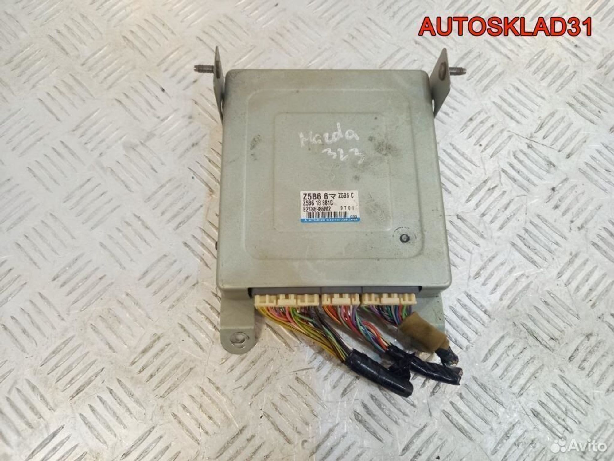 Блок ЭБУ Mazda 323 BA 1.5 Z5 Z5B618881C, 4500 рублей, Дубовое