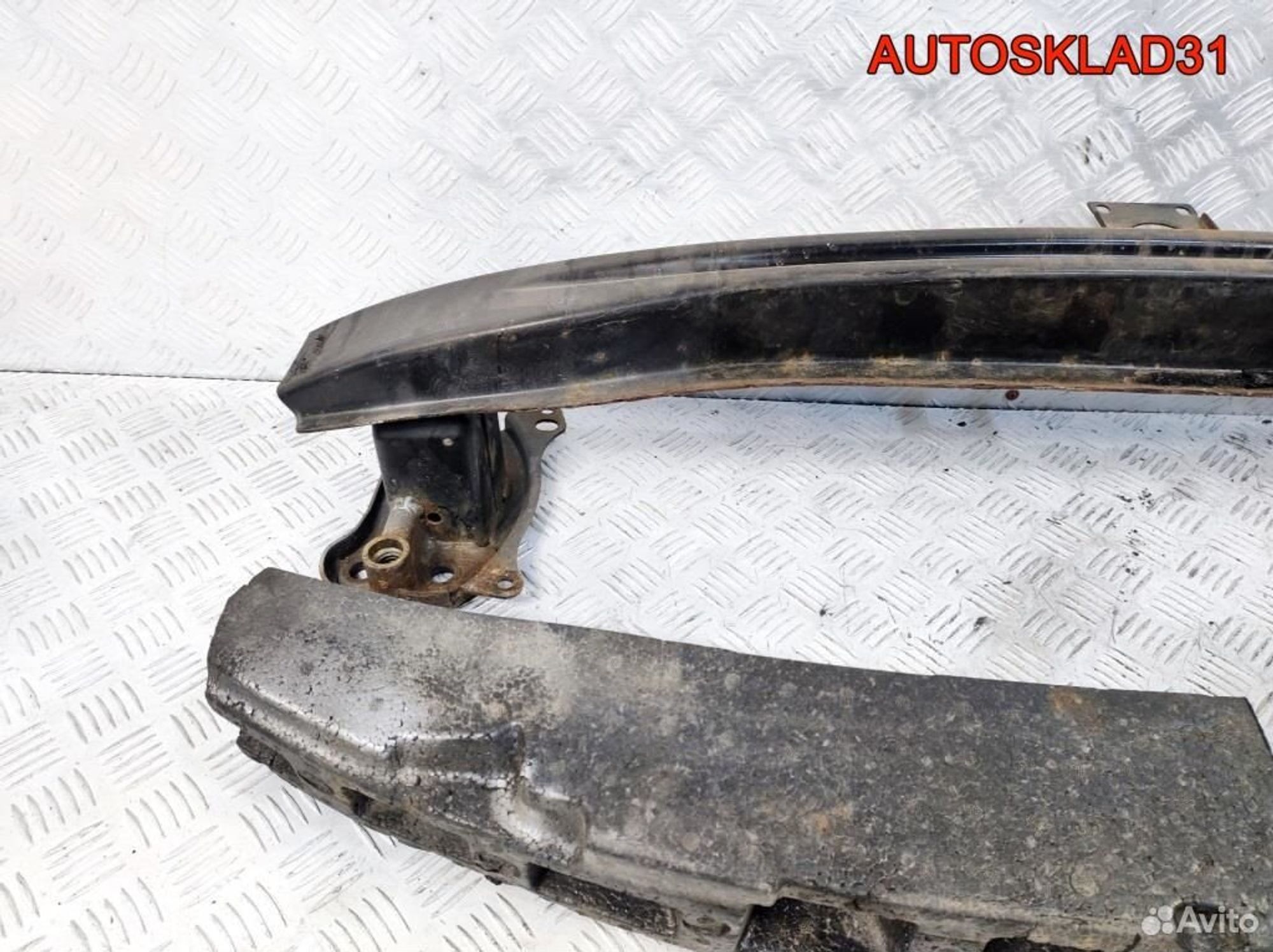 Усилитель переднего бампера VW Golf 5 1K0807109C, 2100 рублей, Дубовое