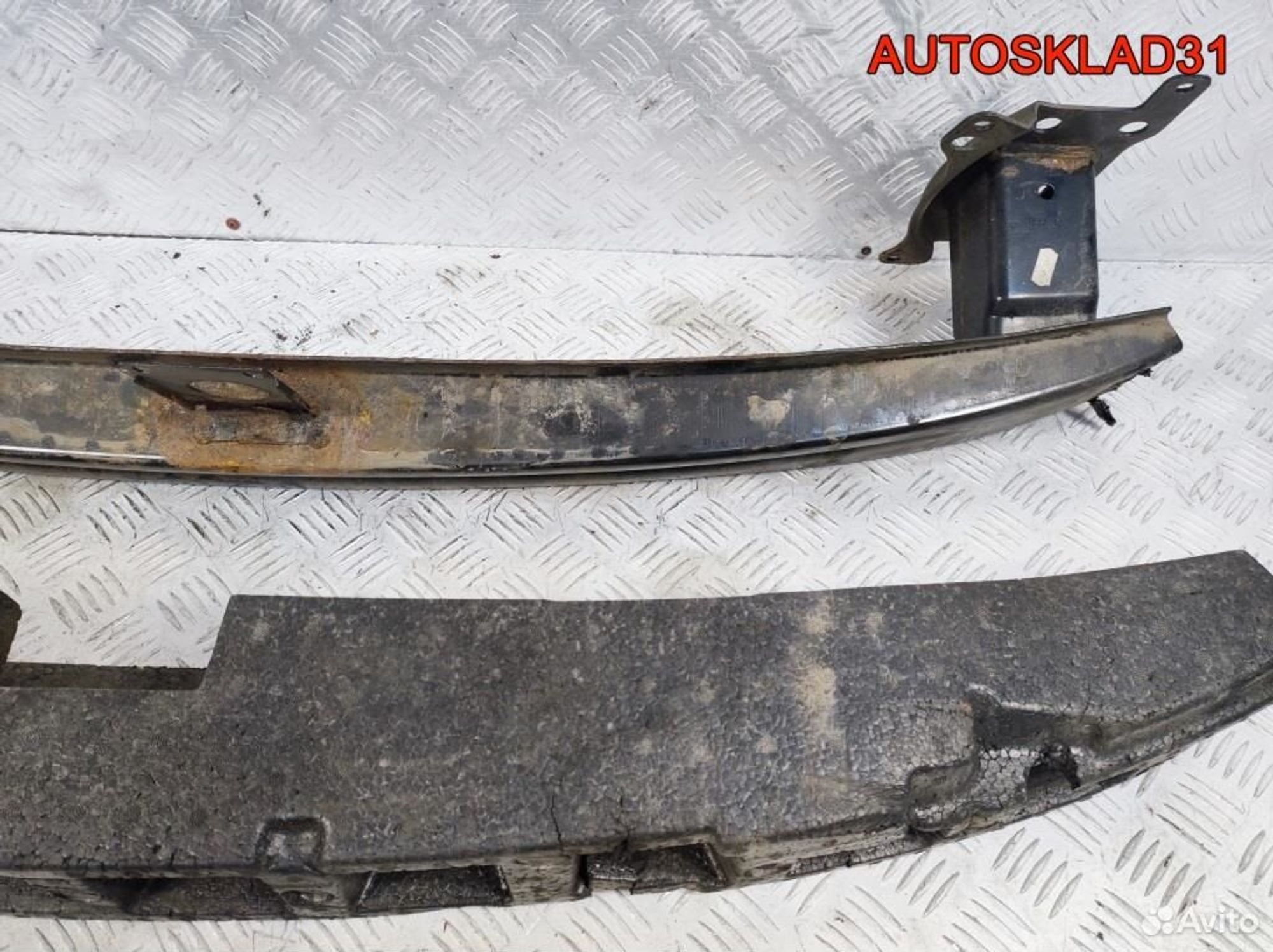 Усилитель переднего бампера VW Golf 5 1K0807109C, 2100 рублей, Дубовое