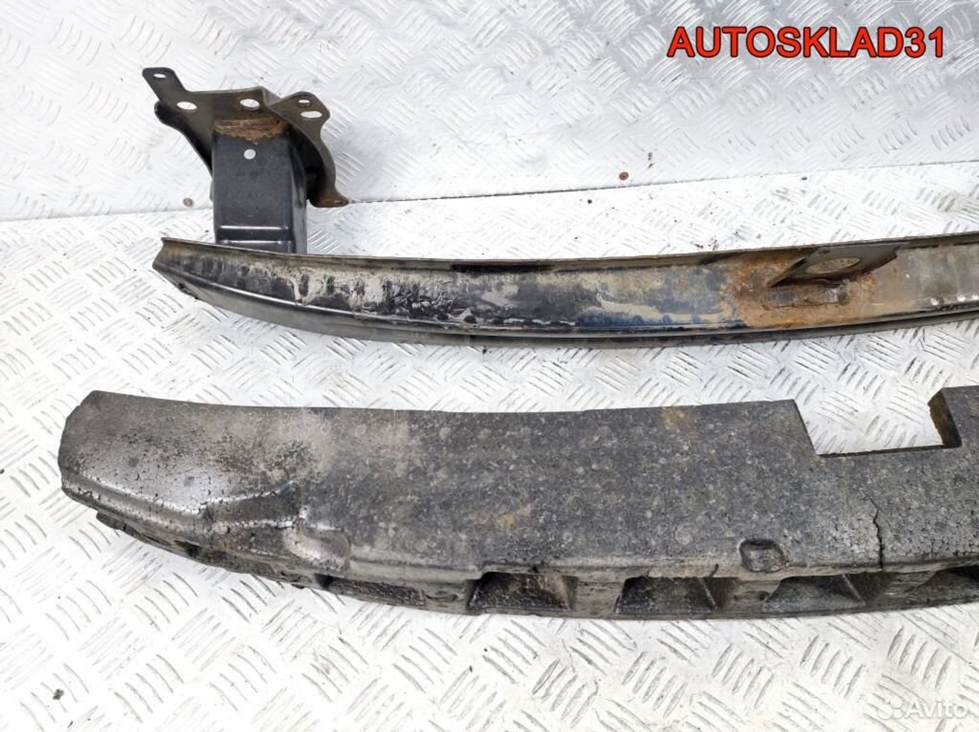 Усилитель переднего бампера VW Golf 5 1K0807109C, 2100 рублей, Дубовое