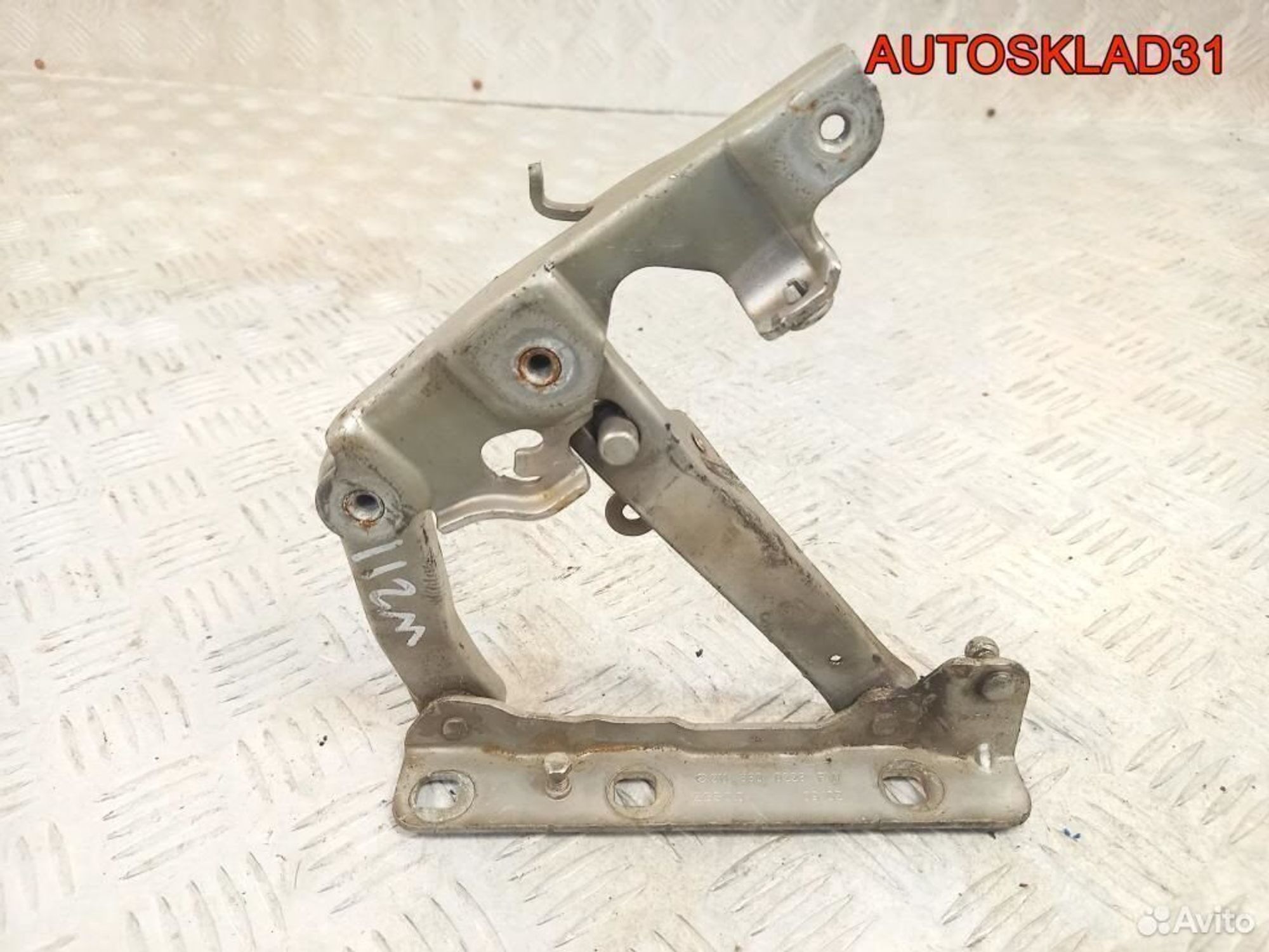 Петля капота правая Mercedes Benz W211 A2118800228, 1100 рублей, Дубовое