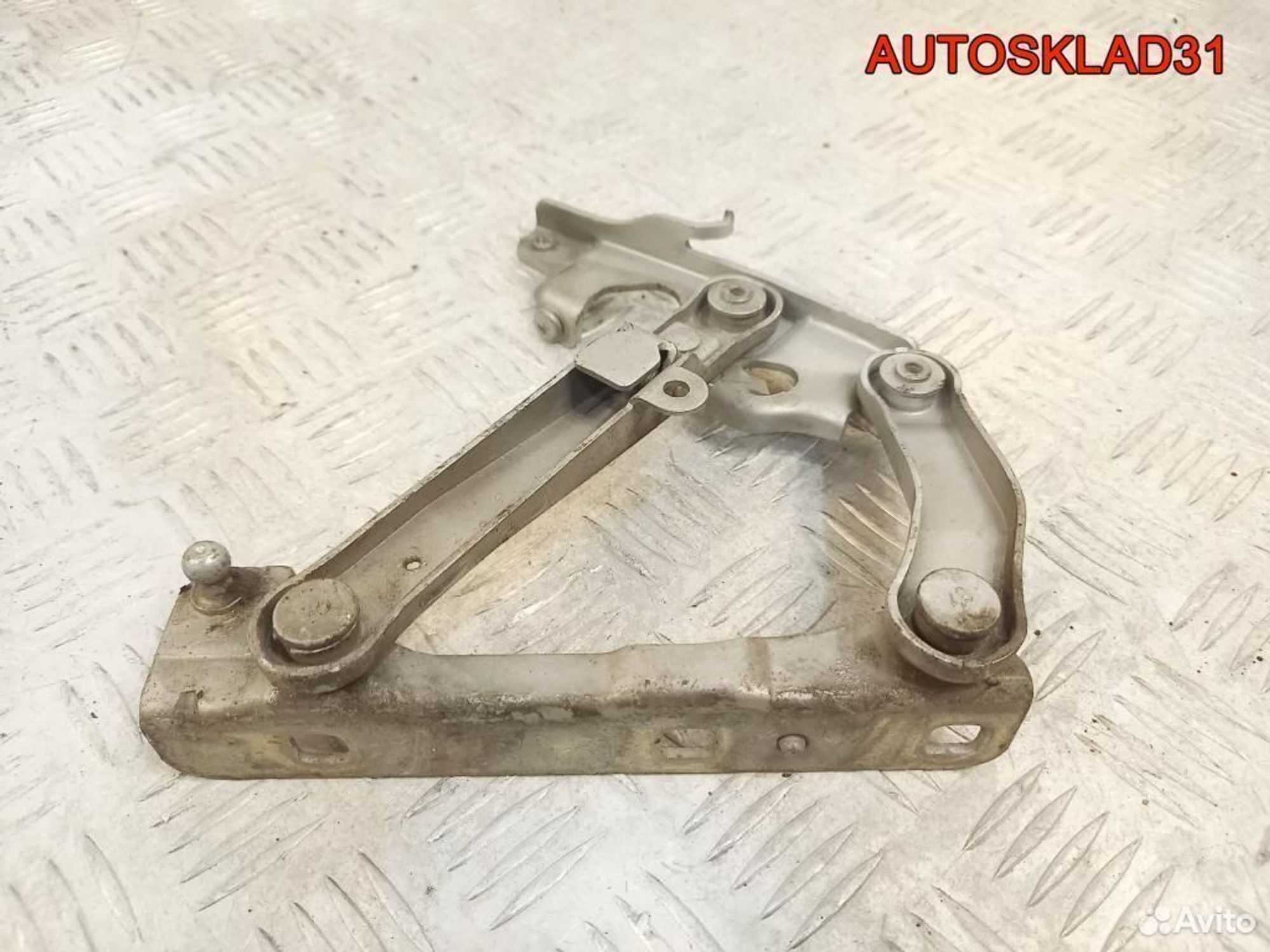 Петля капота правая Mercedes Benz W211 A2118800228, 1100 рублей, Дубовое