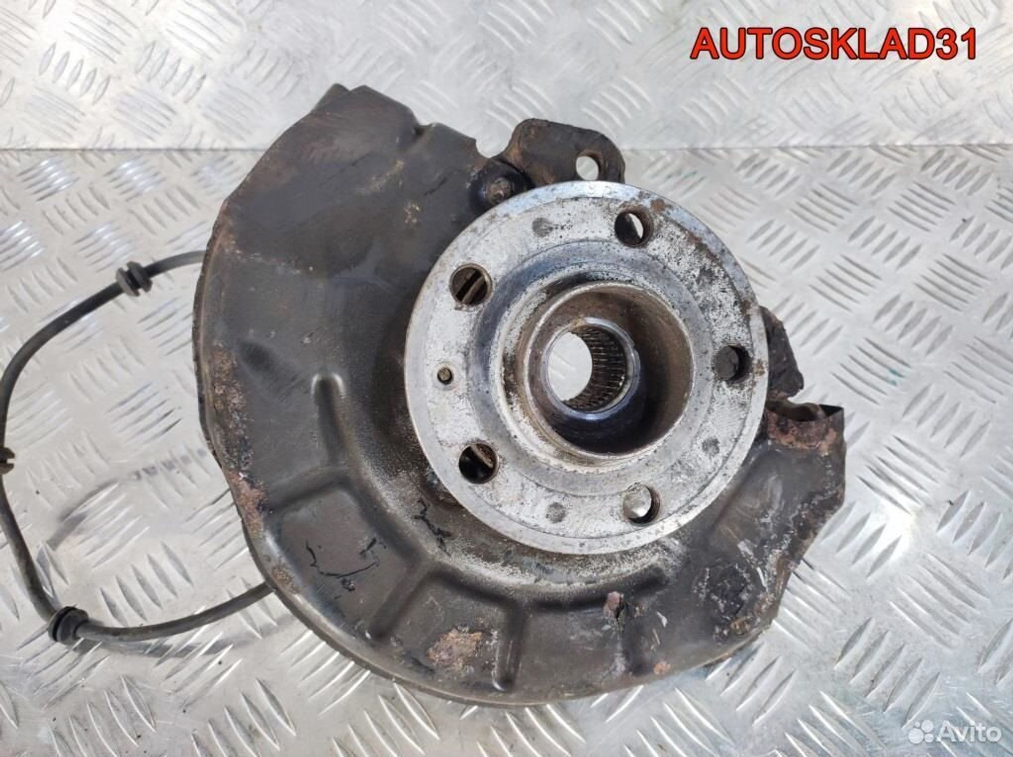 Кулак поворотный передний правый VW Polo HB, 4100 рублей, Дубовое