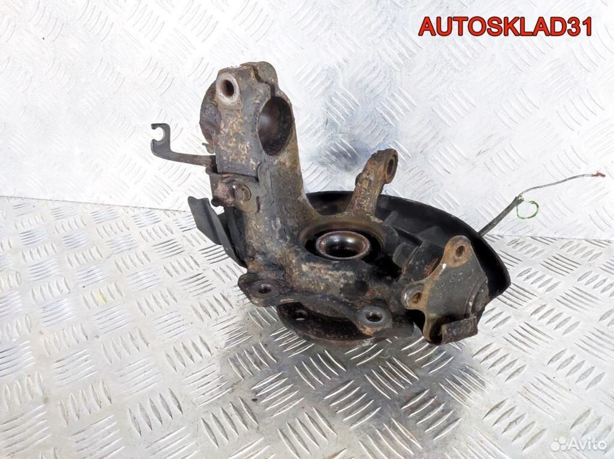 Кулак поворотный передний правый VW Polo HB, 4100 рублей, Дубовое