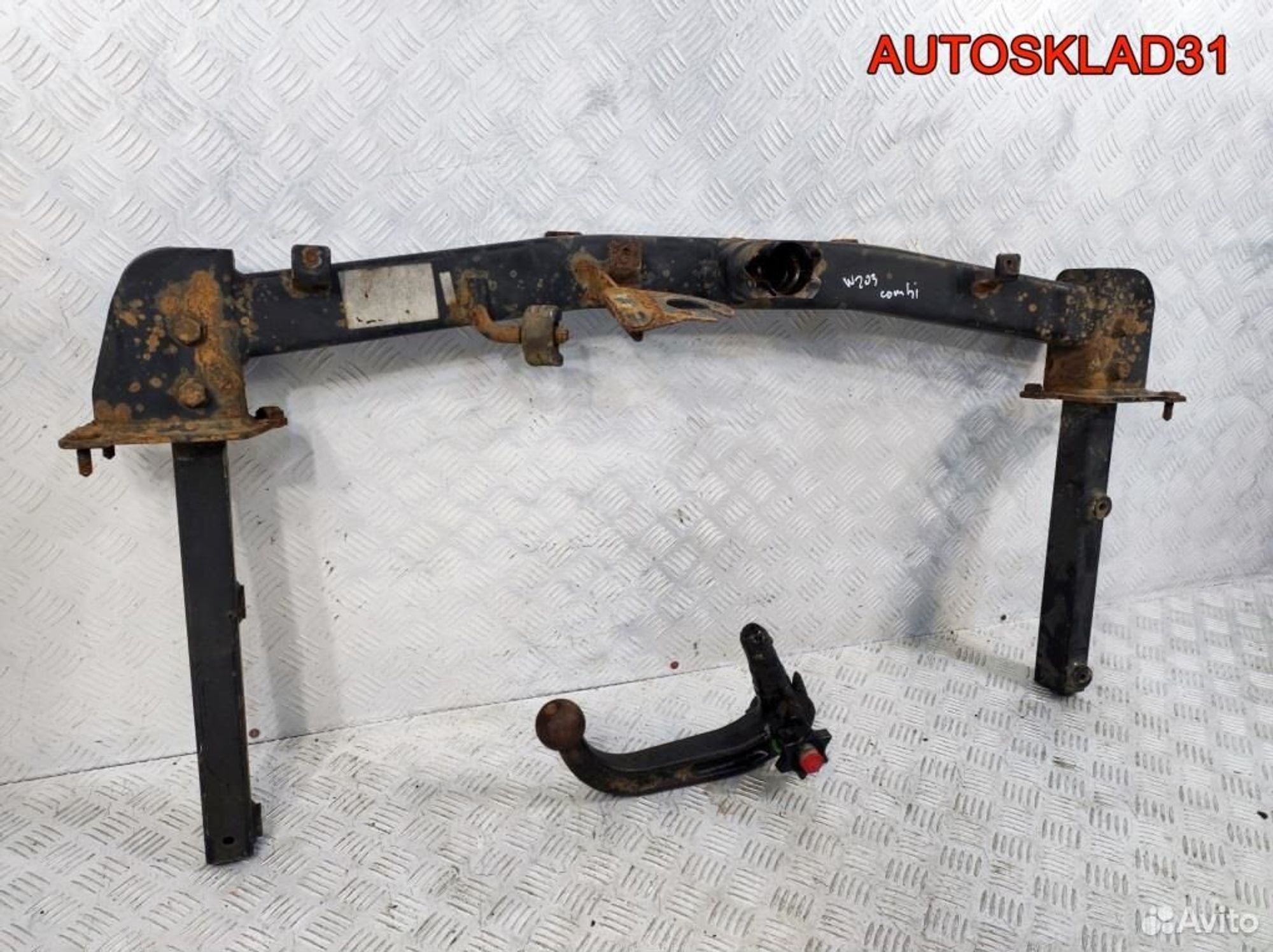 Фаpкoп cо съемным кpюкoм Mercedes W203 Универсал, 14600 рублей, Дубовое