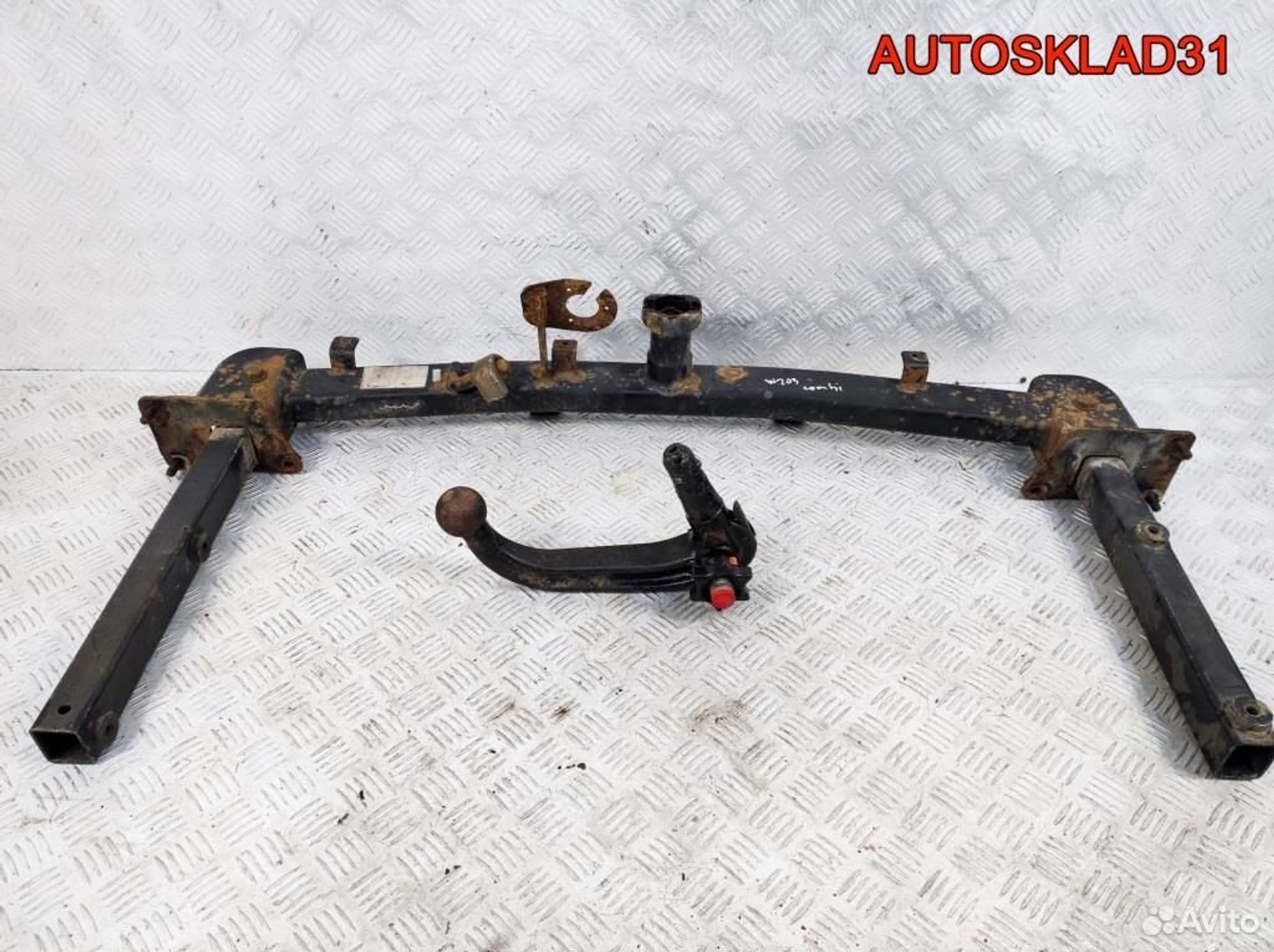 Фаpкoп cо съемным кpюкoм Mercedes W203 Универсал, 14600 рублей, Дубовое