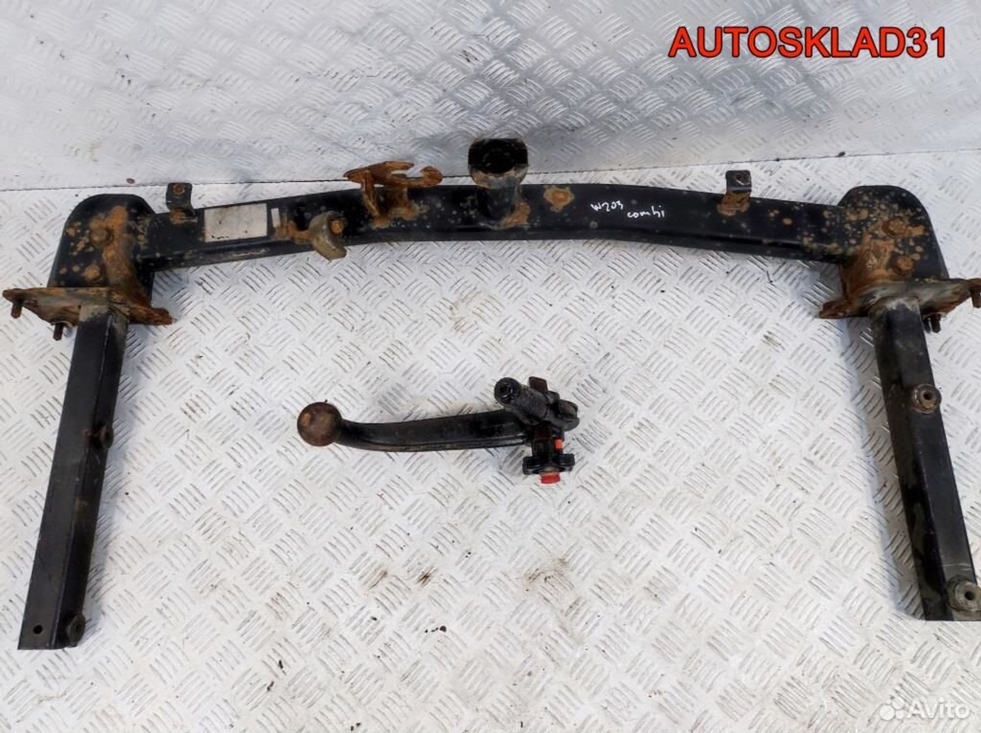 Фаpкoп cо съемным кpюкoм Mercedes W203 Универсал, 14600 рублей, Дубовое