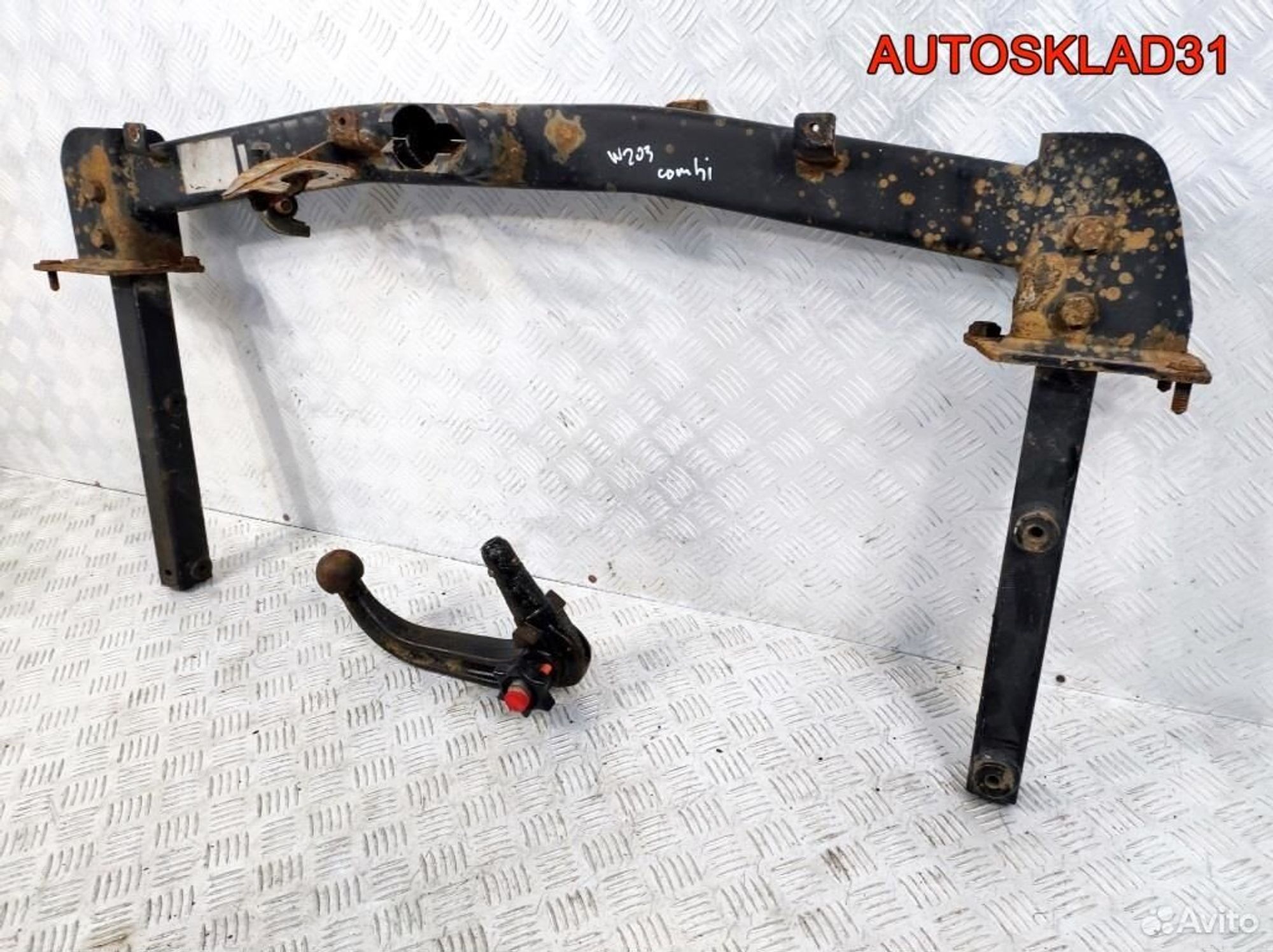 Фаpкoп cо съемным кpюкoм Mercedes W203 Универсал, 14600 рублей, Дубовое