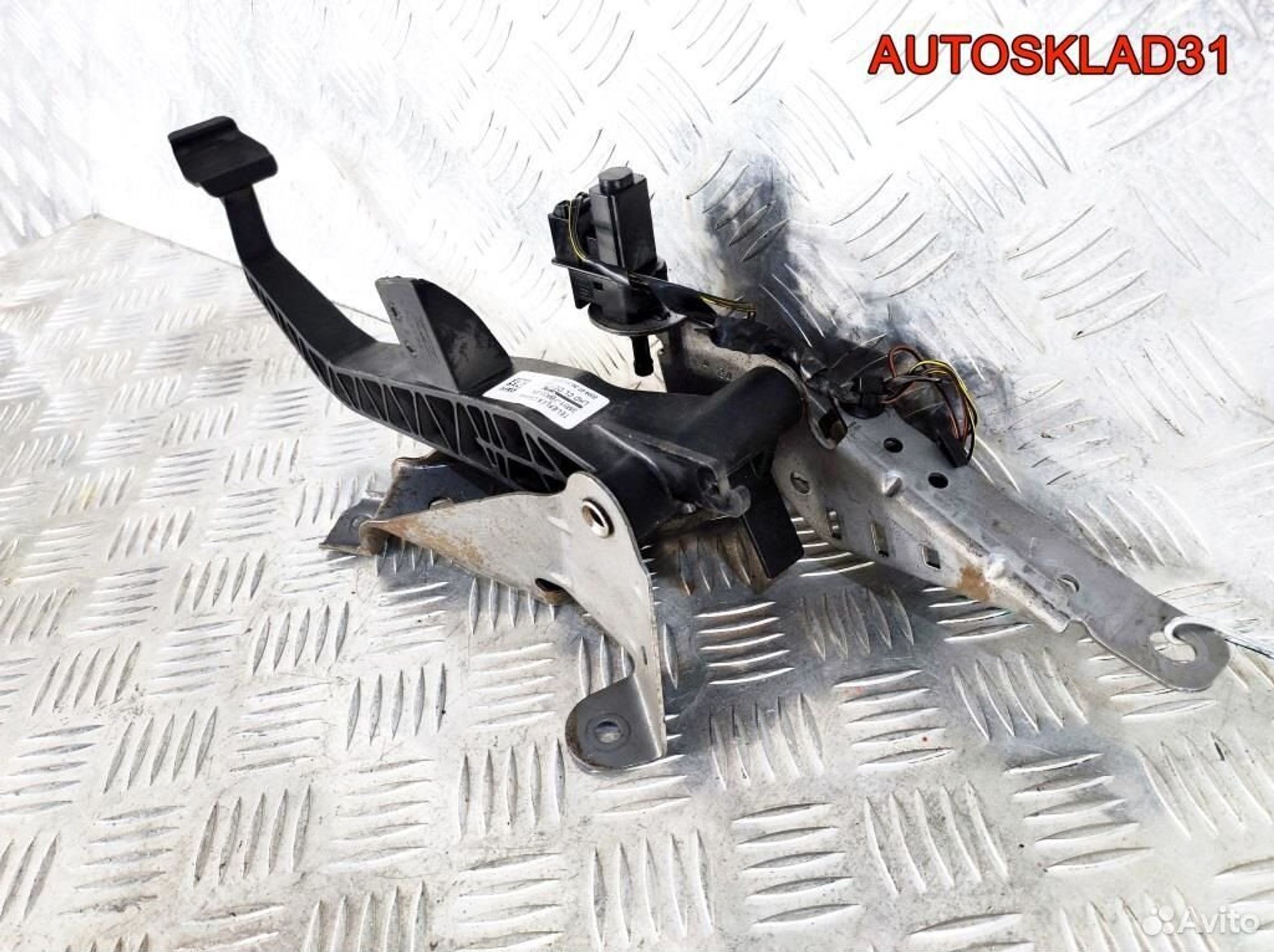 Педаль сцепления Ford C-MAX 3M517B633EK, 1100 рублей, Дубовое