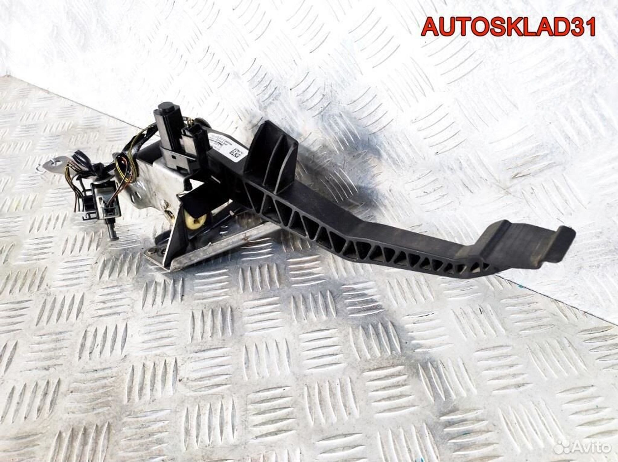 Педаль сцепления Ford C-MAX 3M517B633EK, 1100 рублей, Дубовое