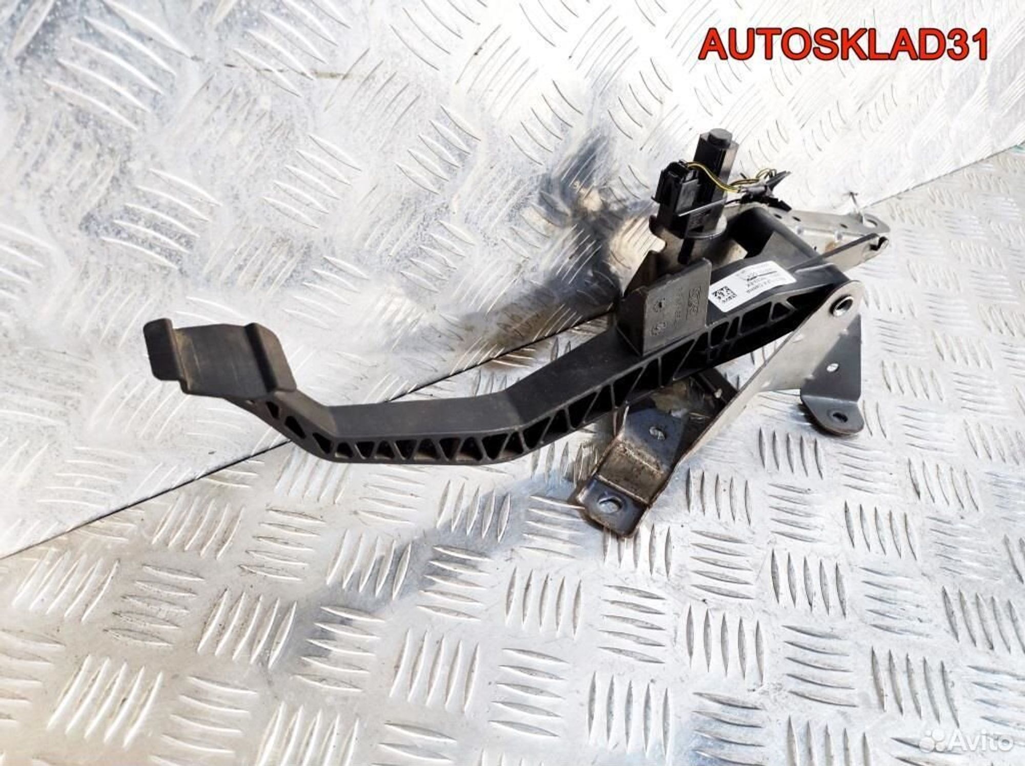 Педаль сцепления Ford C-MAX 3M517B633EK, 1100 рублей, Дубовое