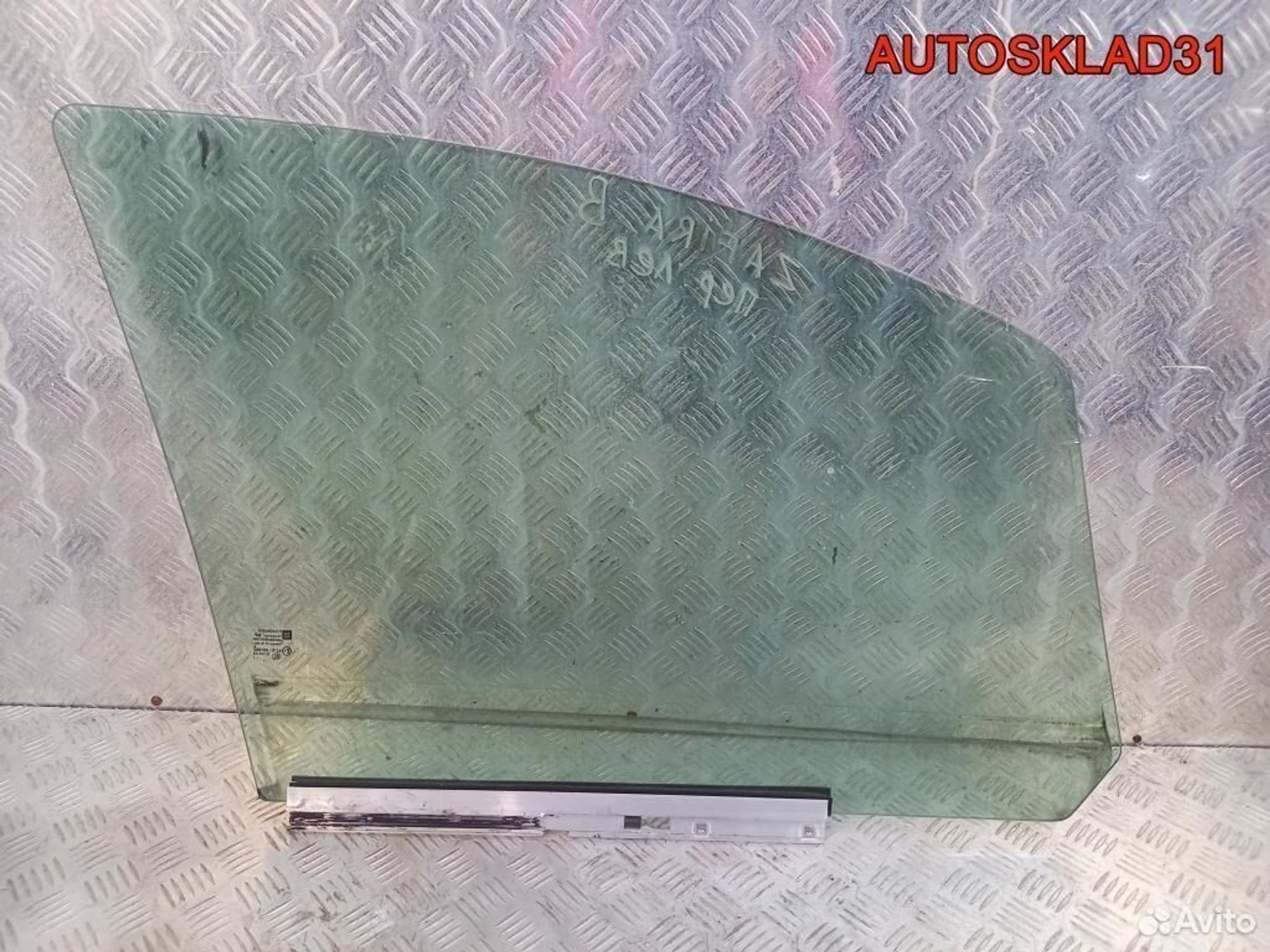 Стекло двери передней левой Opel Zafira B 93184335, 1700 рублей, Дубовое