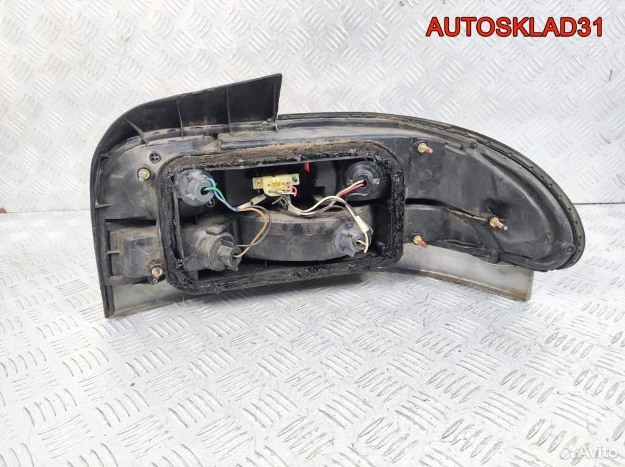 Фонарь задний наружный левый Subaru Impreza G10, 4600 рублей, Дубовое