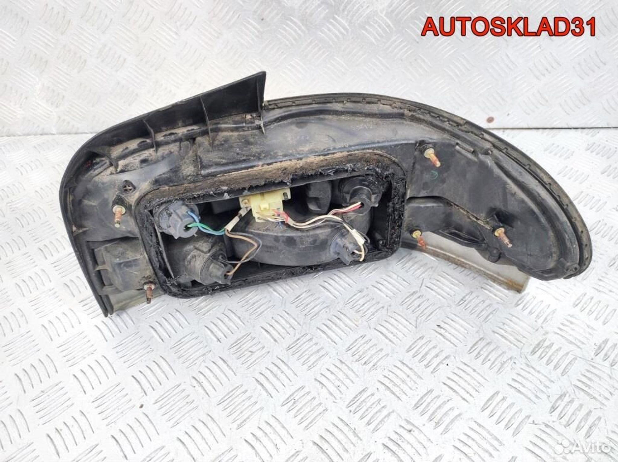 Фонарь задний наружный левый Subaru Impreza G10, 4600 рублей, Дубовое