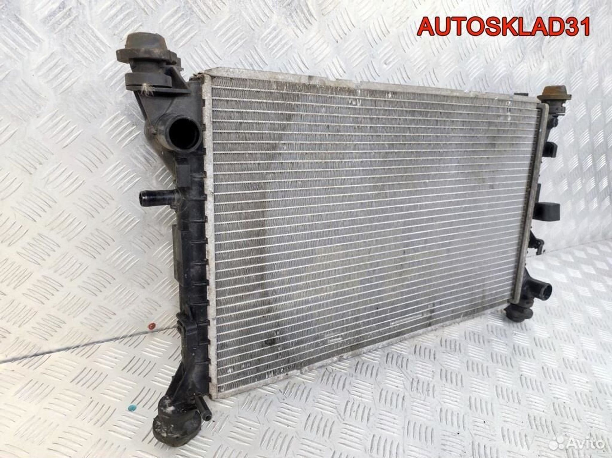 Радиатор основной Ford Focus 1 98AB8005DF, 4100 рублей, Дубовое