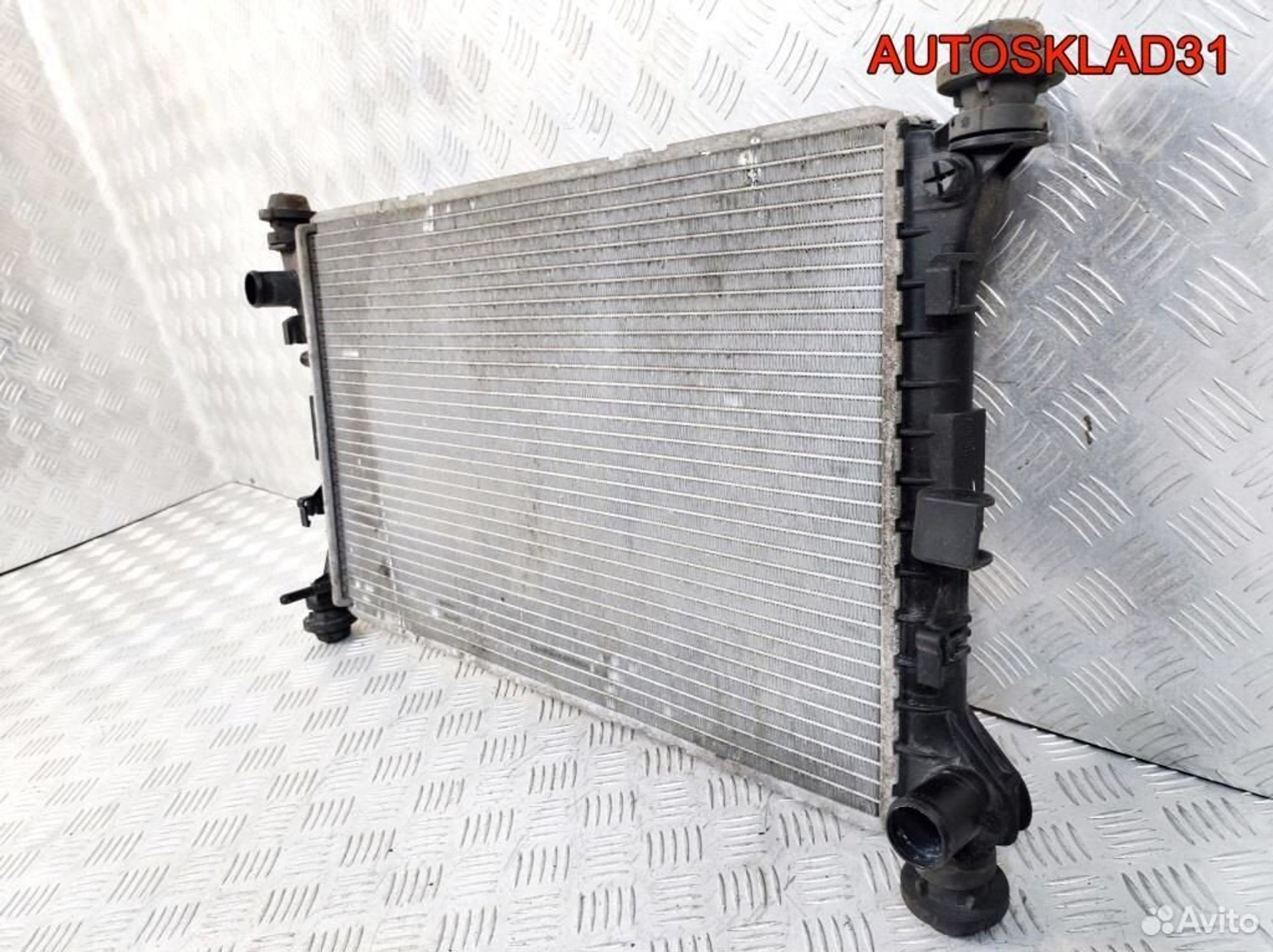 Радиатор основной Ford Focus 1 98AB8005DF, 4100 рублей, Дубовое